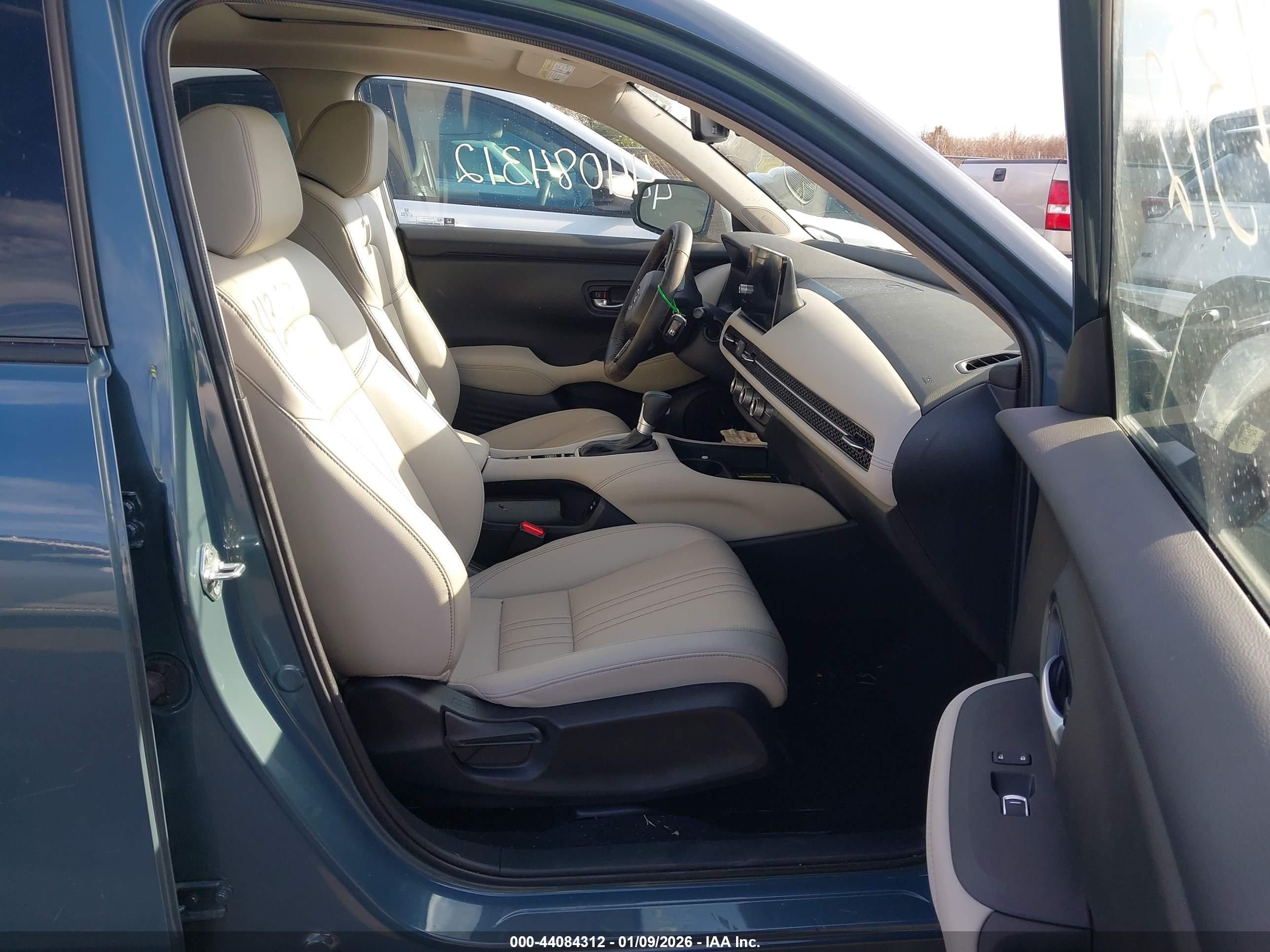 HONDA HR-V image 5