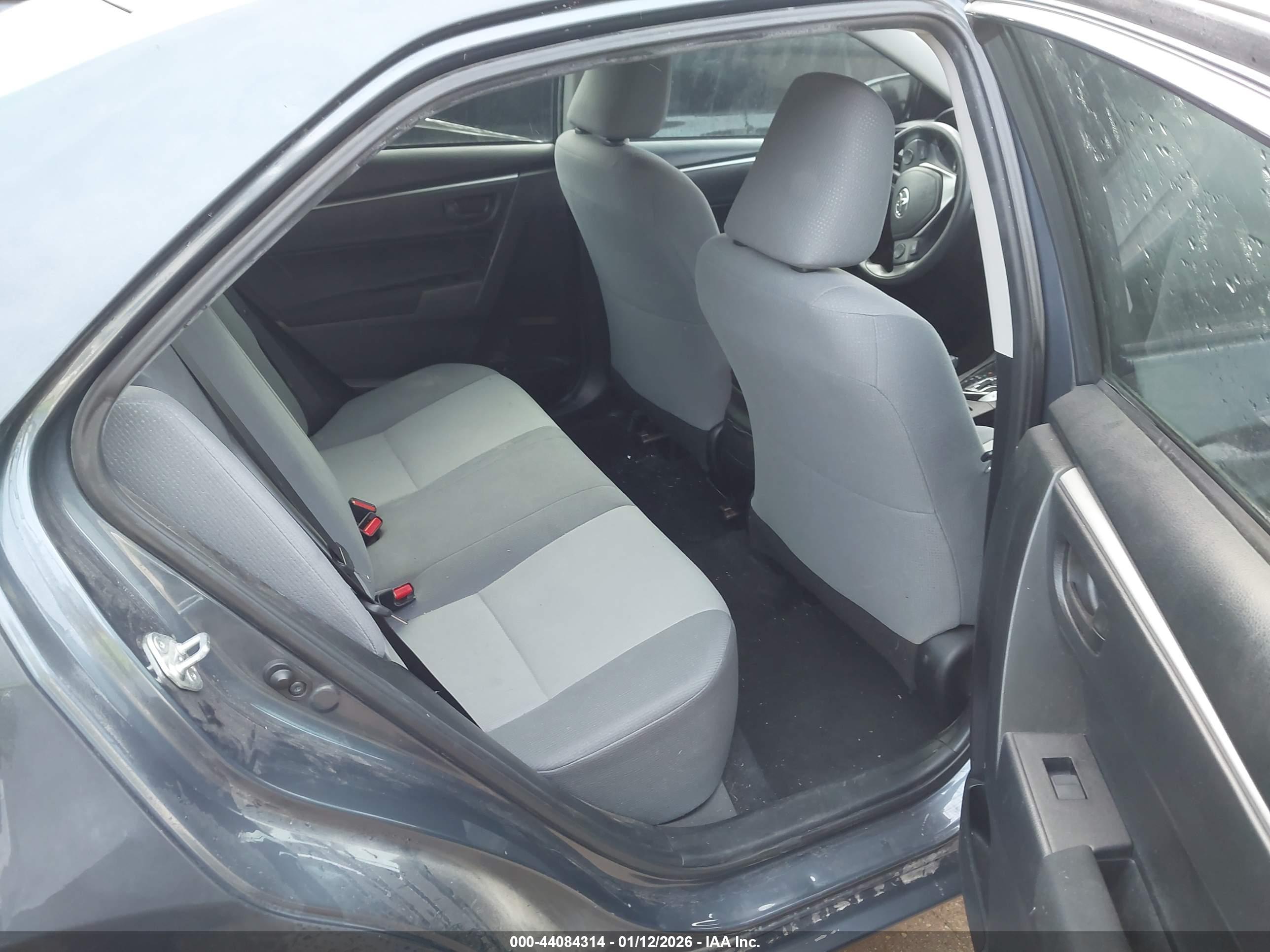 TOYOTA COROLLA image 8