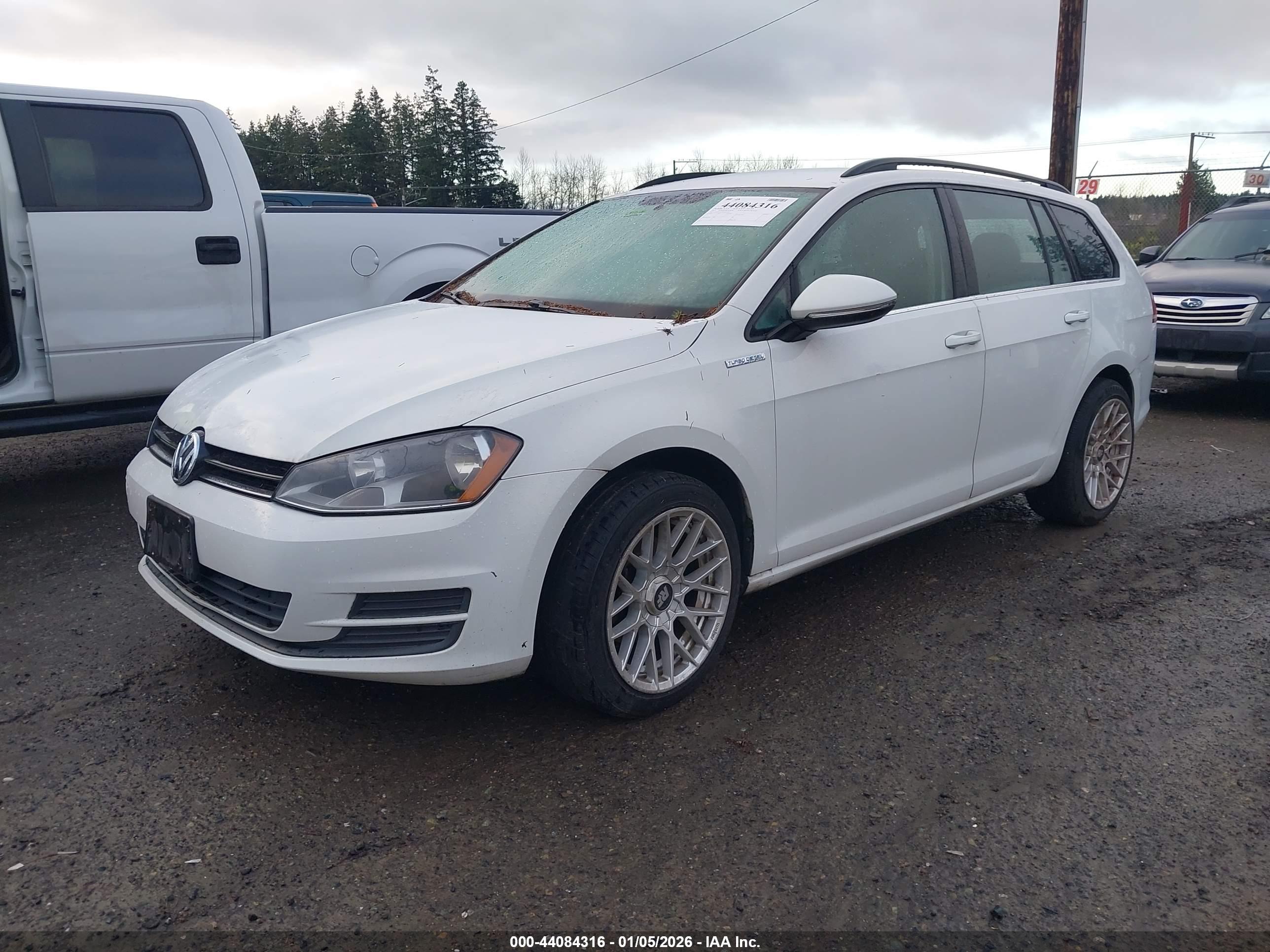 VOLKSWAGEN GOLF image 2
