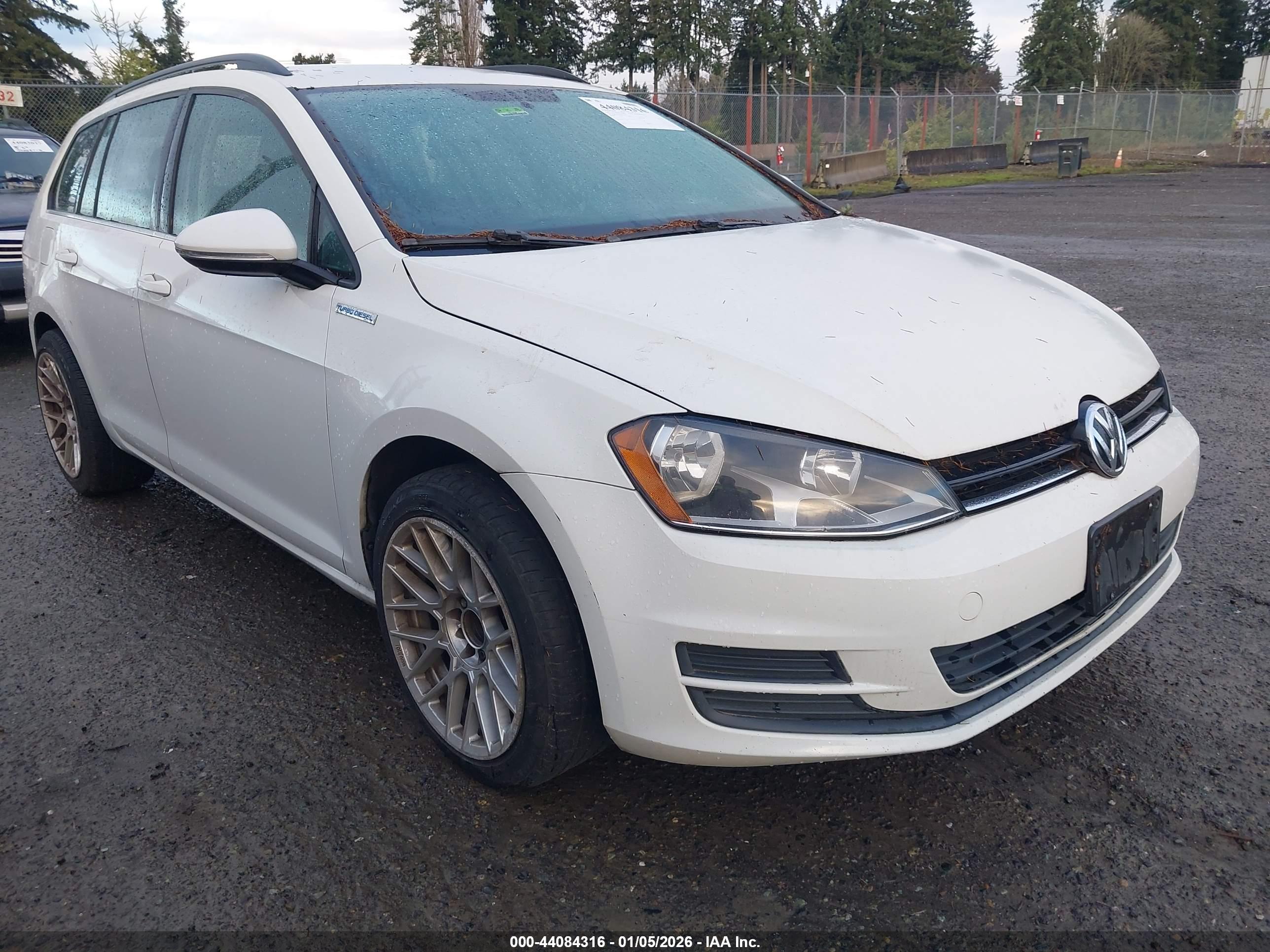 VOLKSWAGEN GOLF image 6