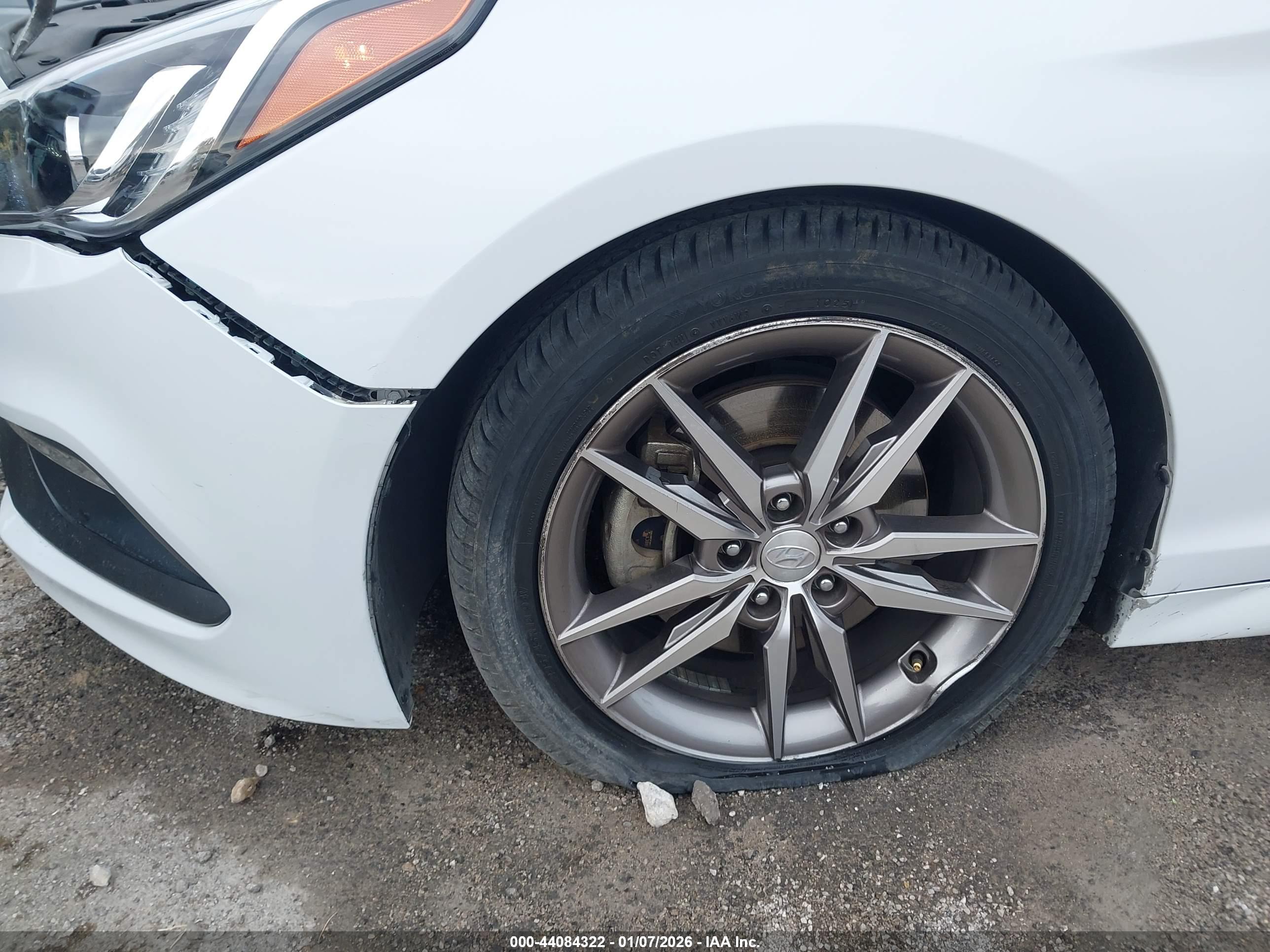 HYUNDAI SONATA image 6
