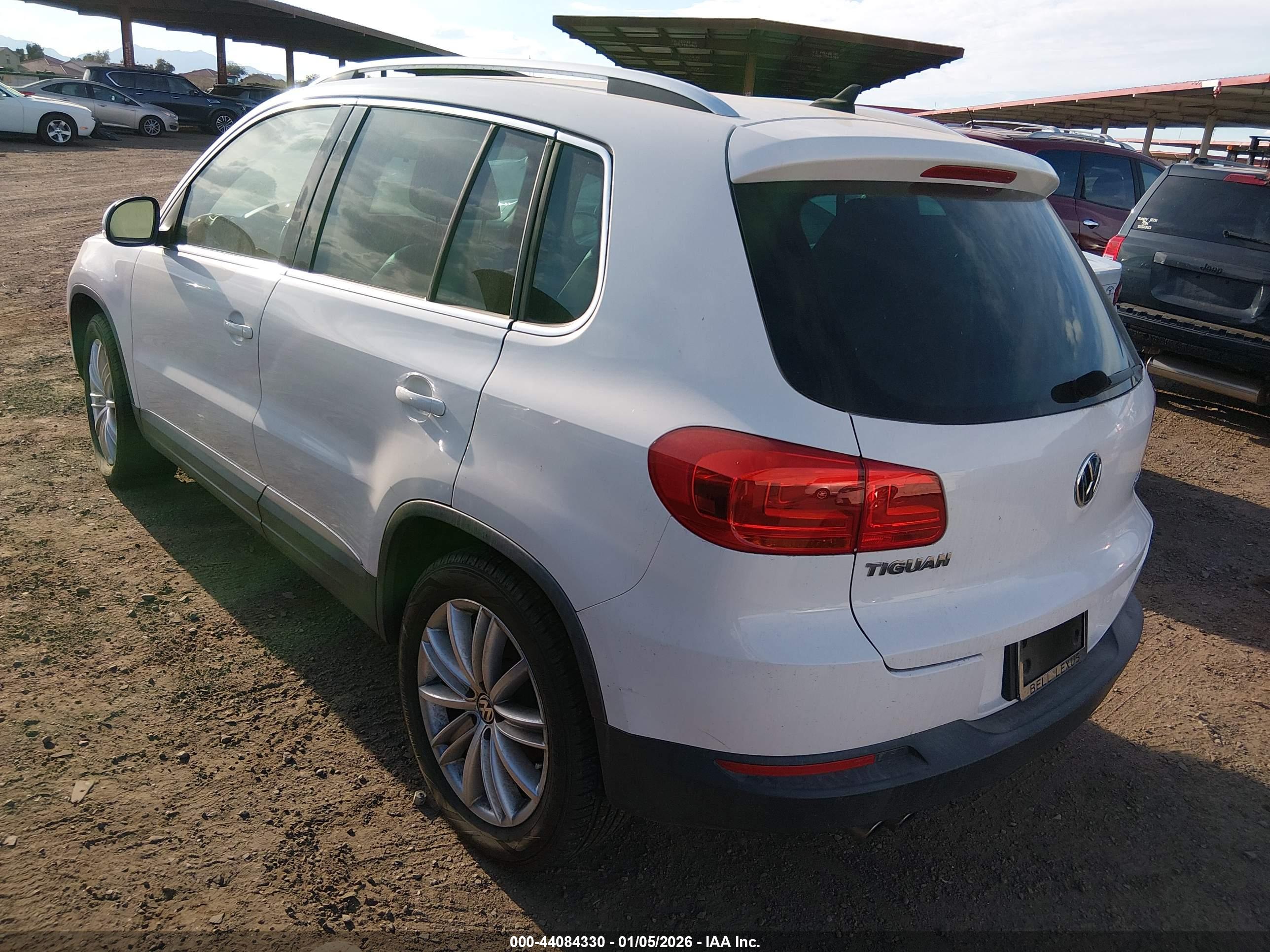 VOLKSWAGEN TIGUAN image 3