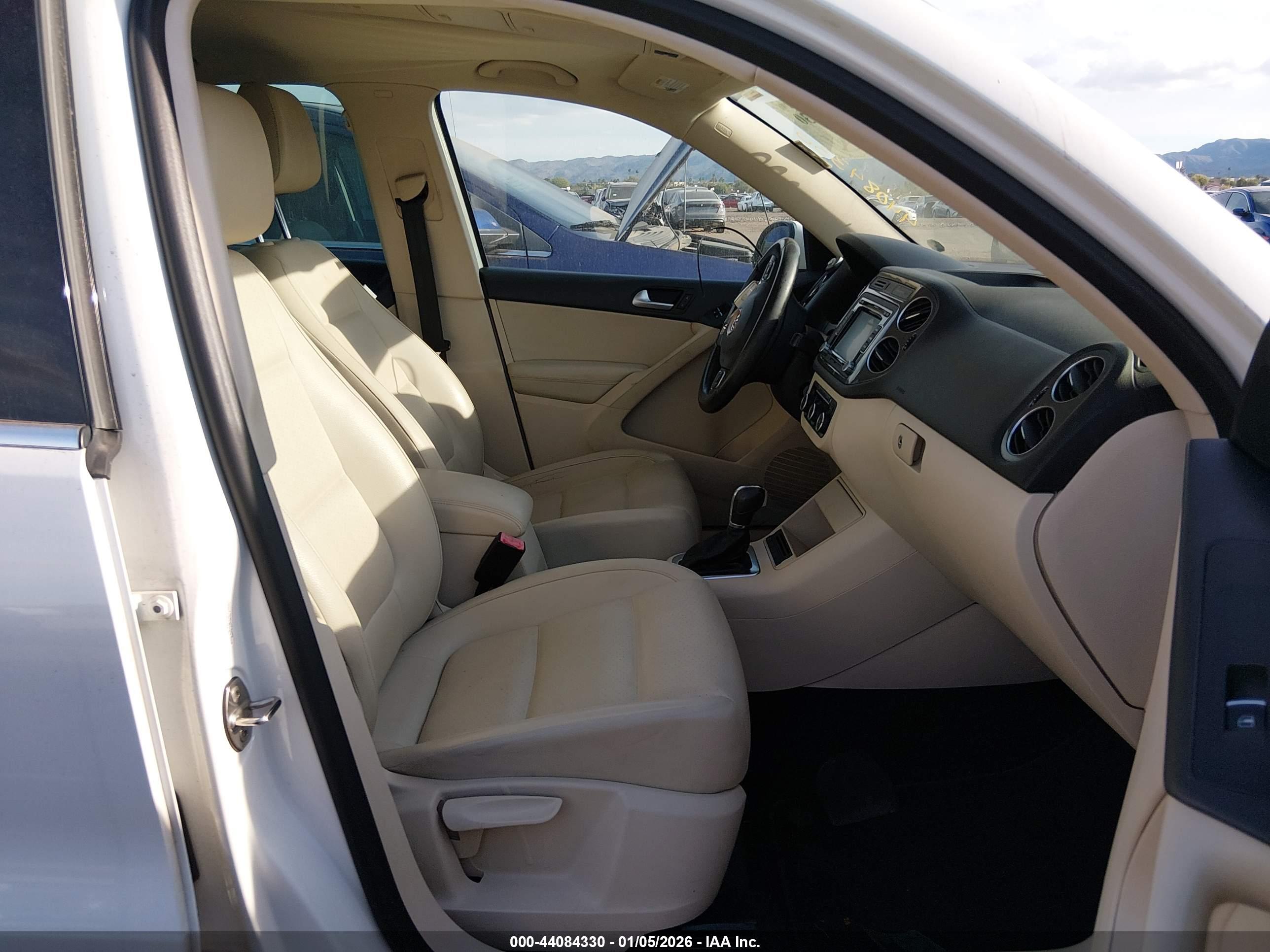 VOLKSWAGEN TIGUAN image 5