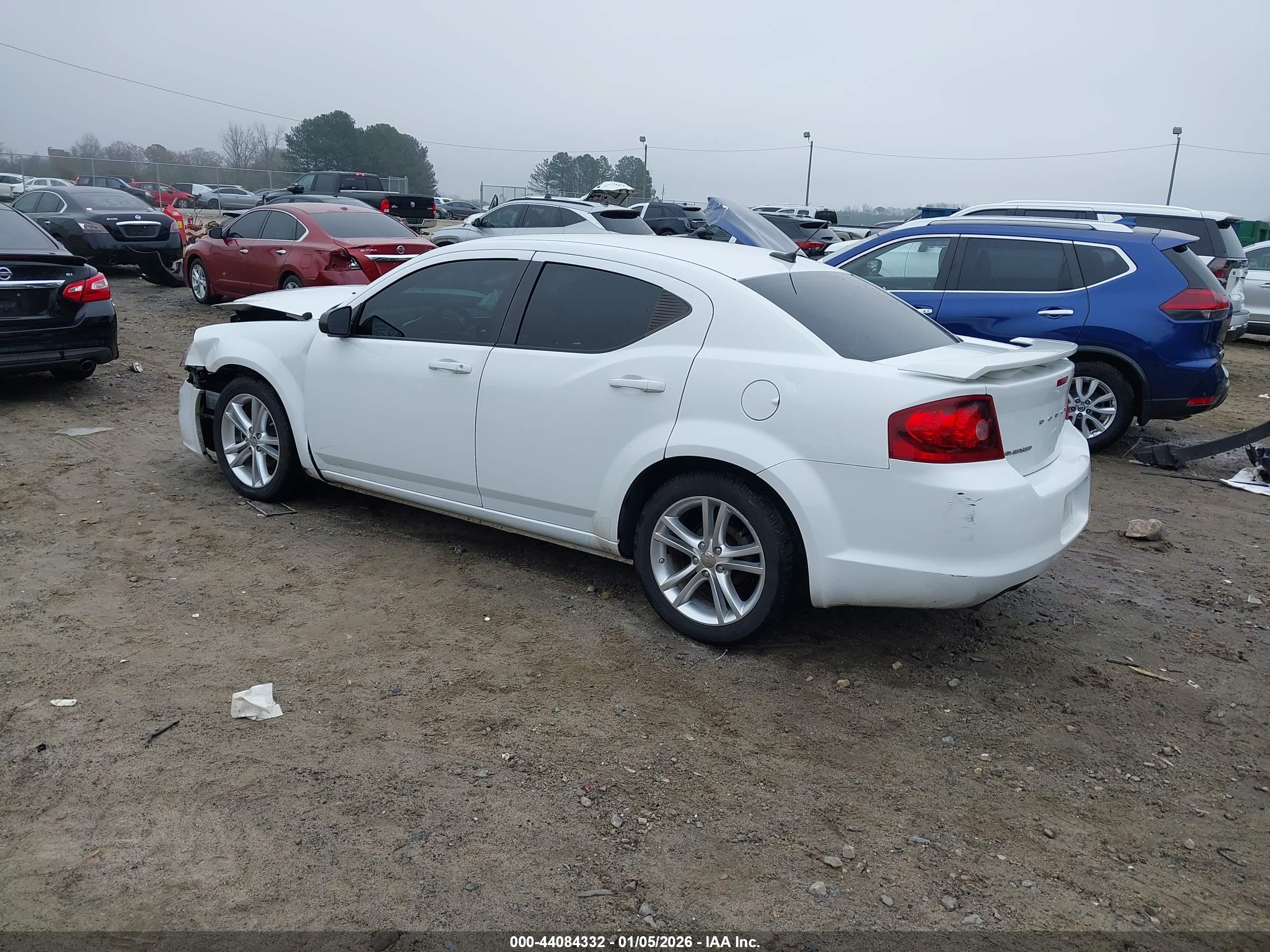 DODGE AVENGER image 3