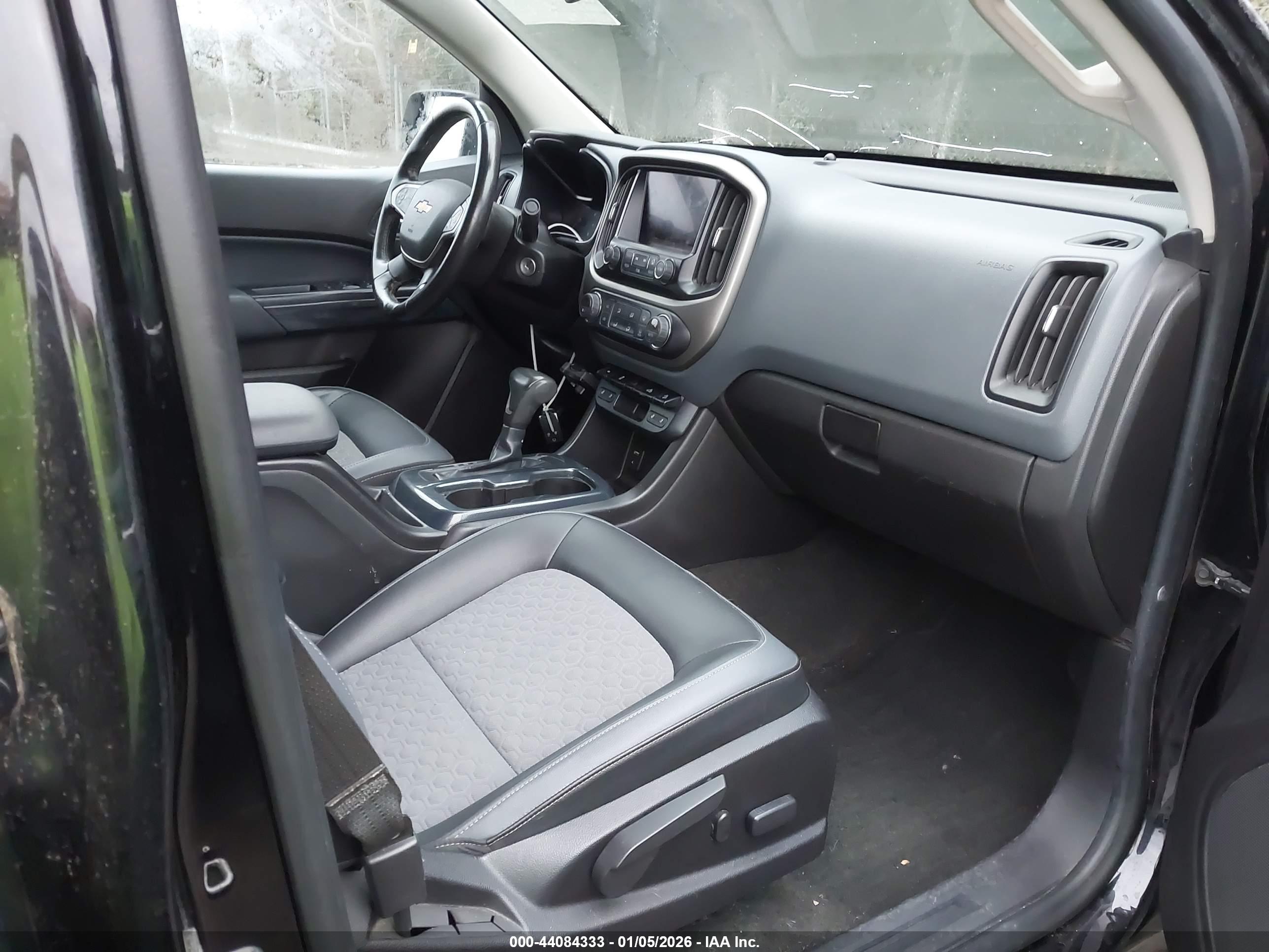 CHEVROLET COLORADO image 5