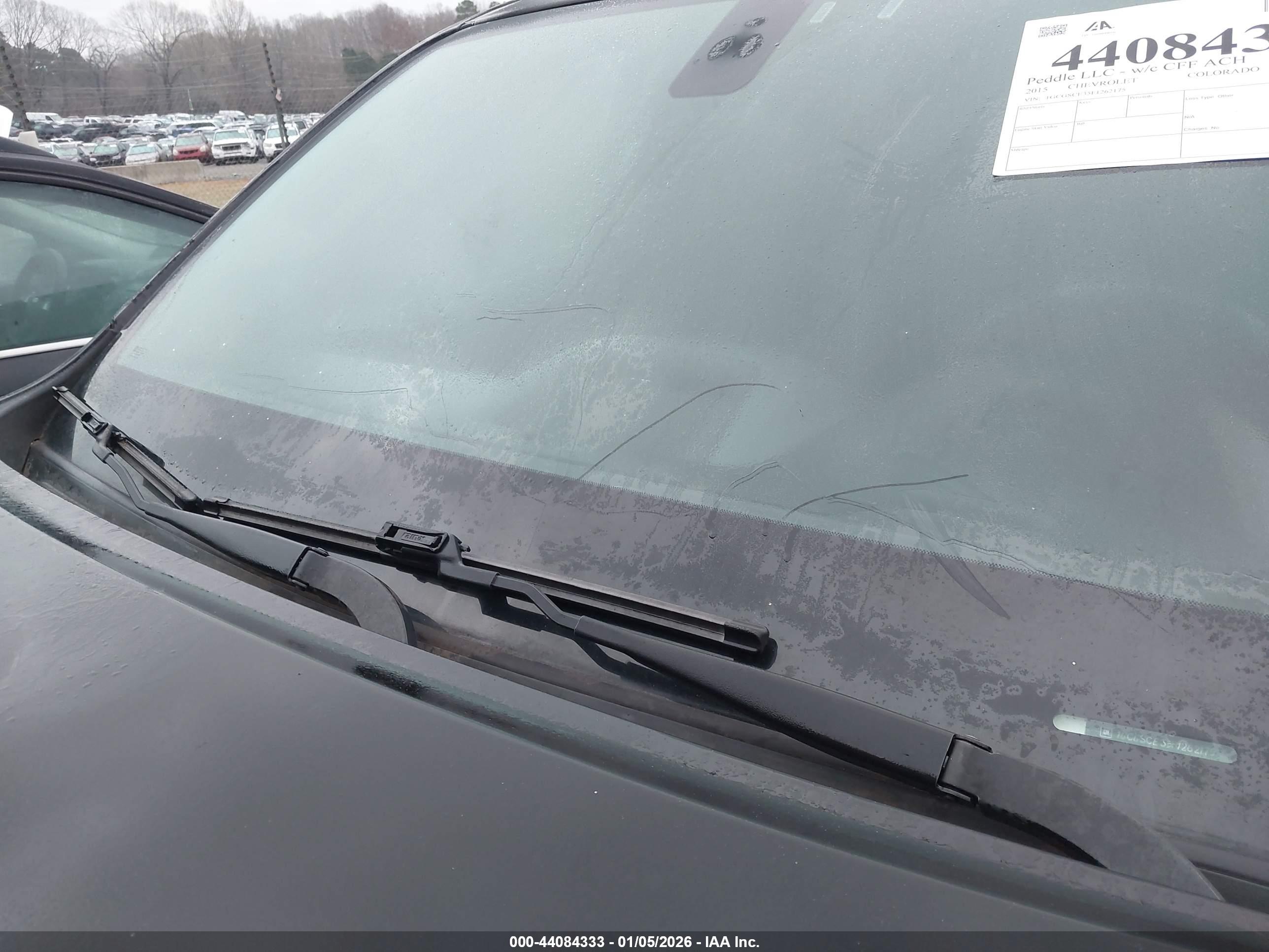 CHEVROLET COLORADO image 6