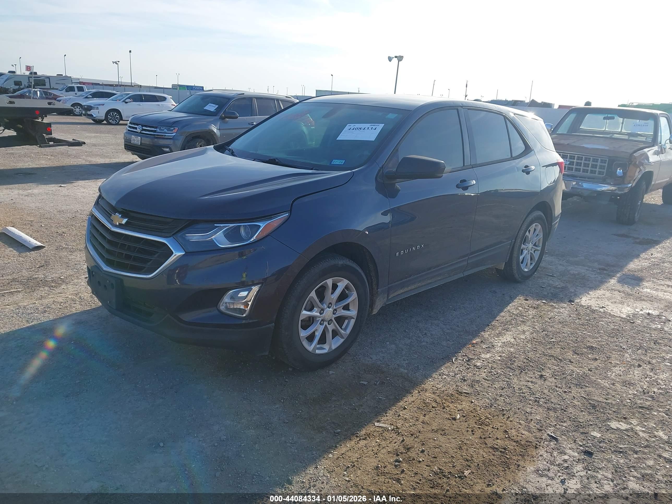CHEVROLET EQUINOX image 2