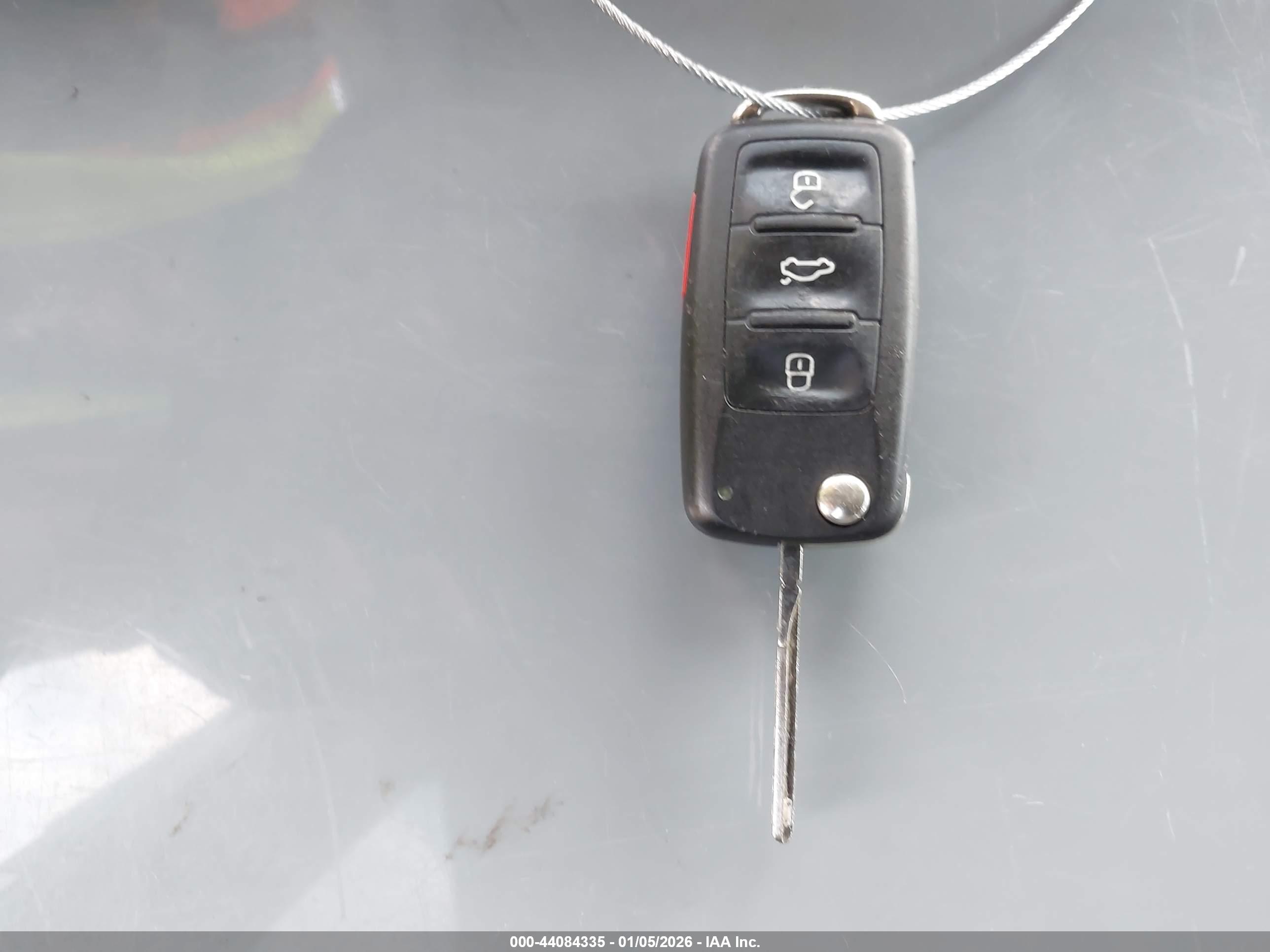 VOLKSWAGEN JETTA image 11