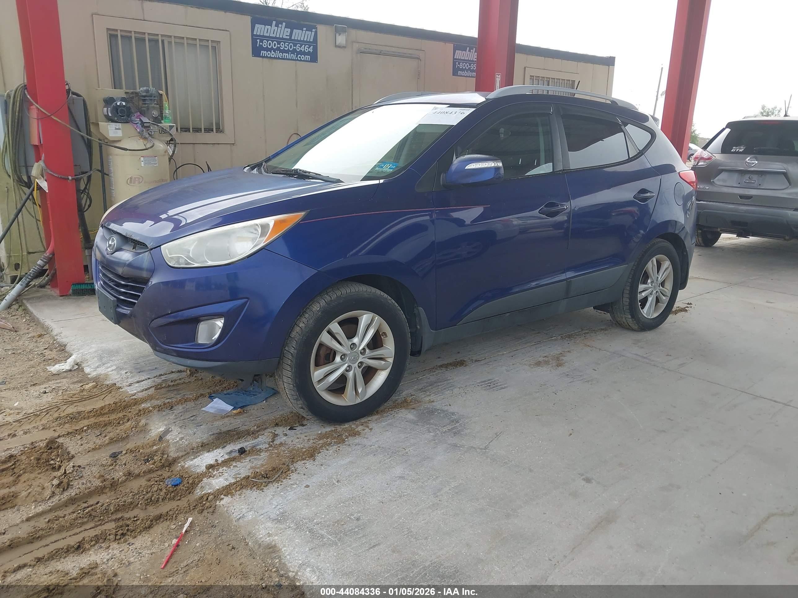 HYUNDAI TUCSON image 2