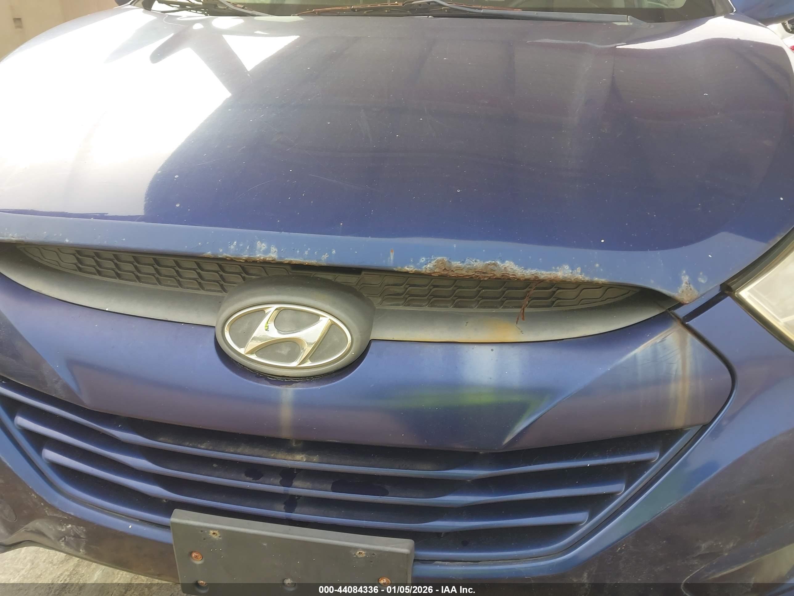 HYUNDAI TUCSON image 6