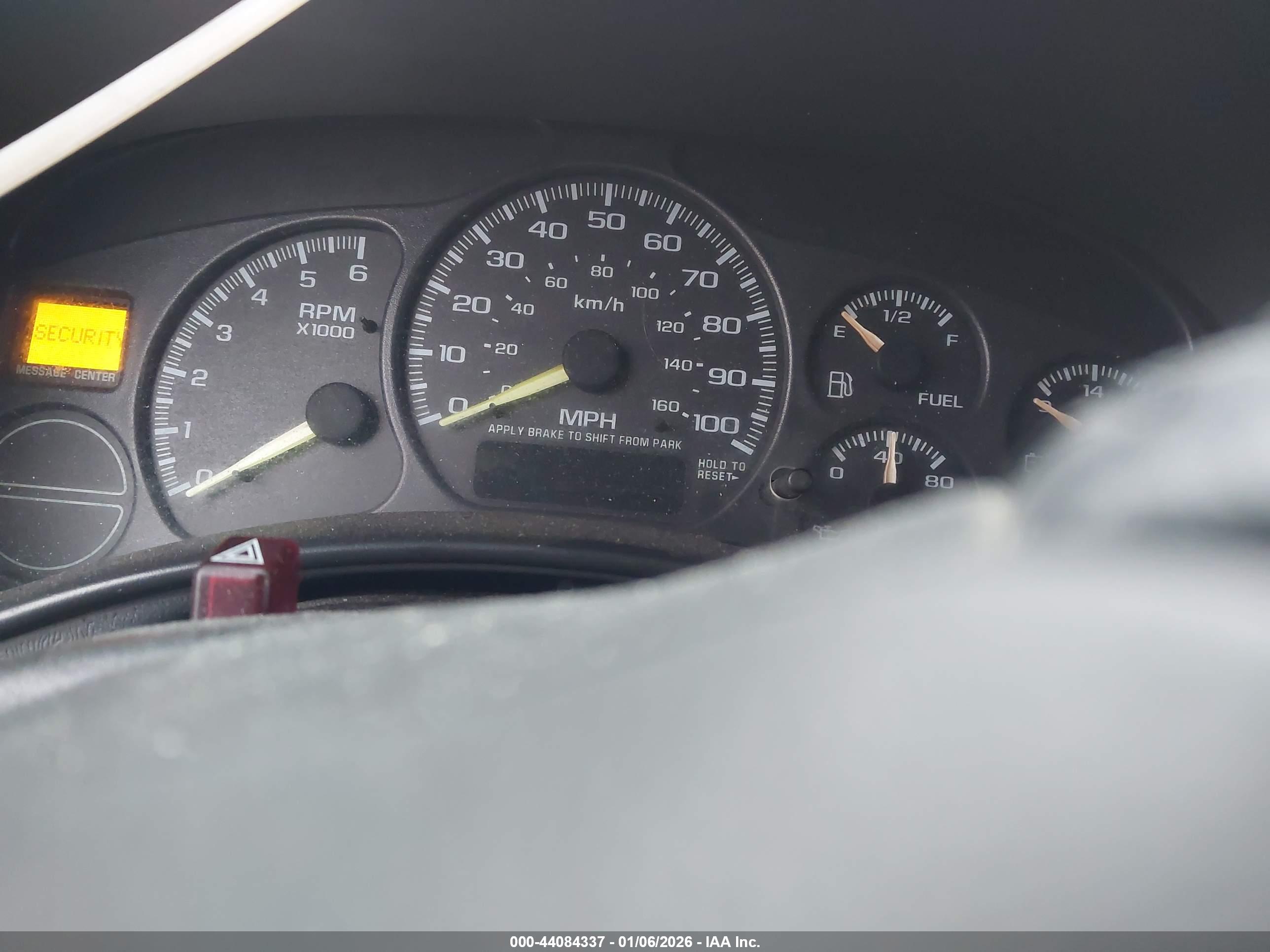 CHEVROLET SILVERADO image 7