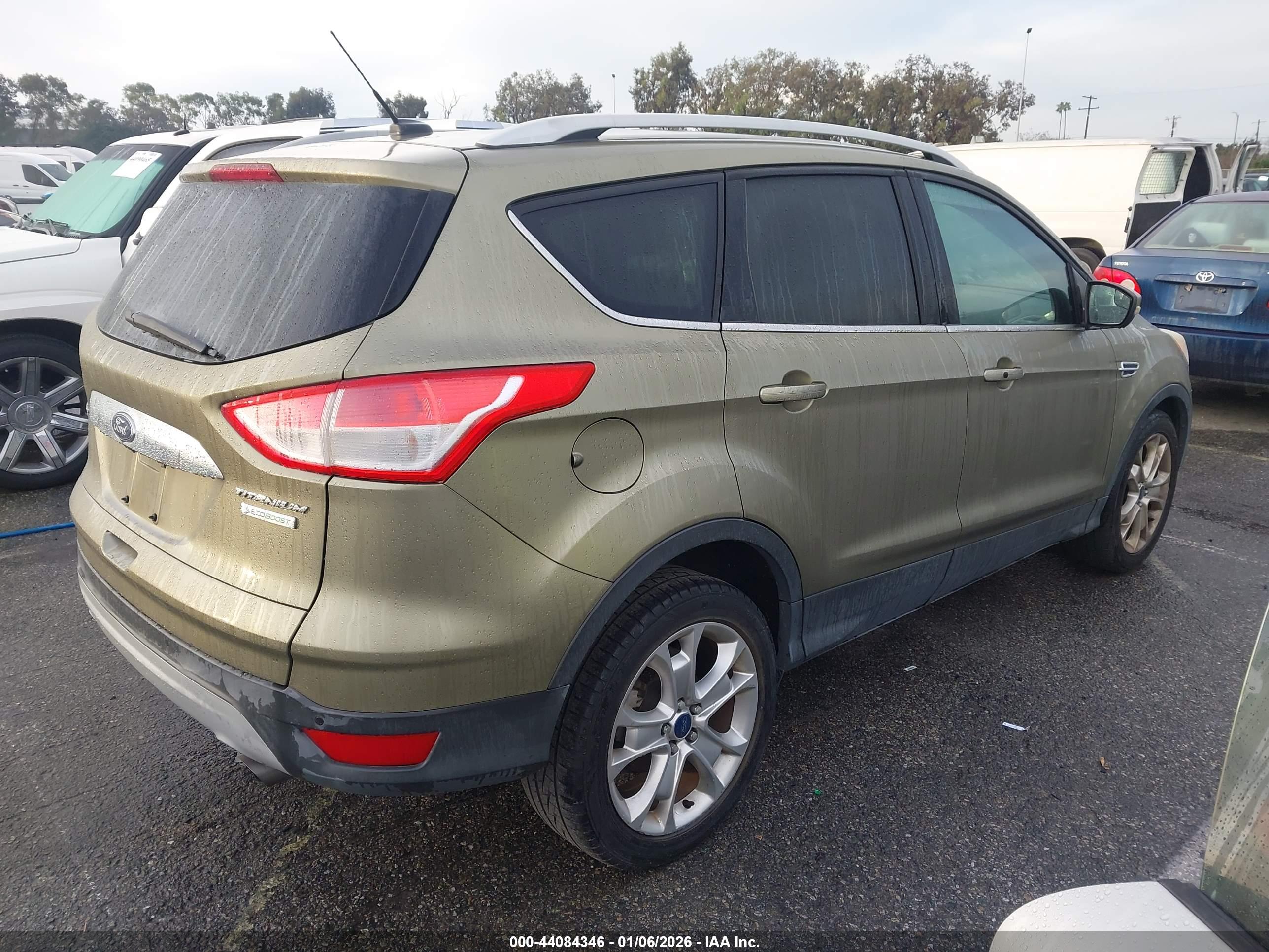 FORD ESCAPE image 4