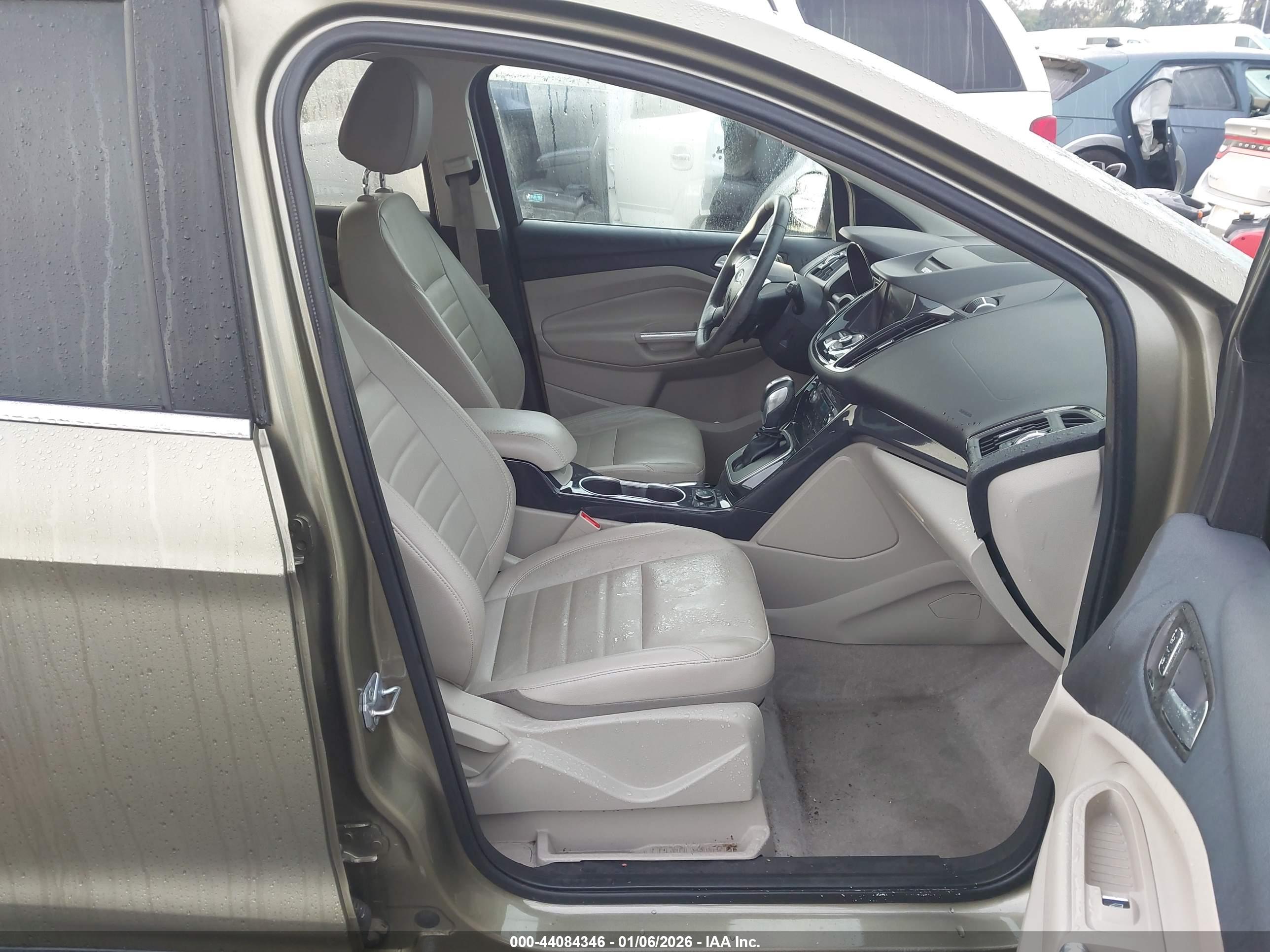 FORD ESCAPE image 5