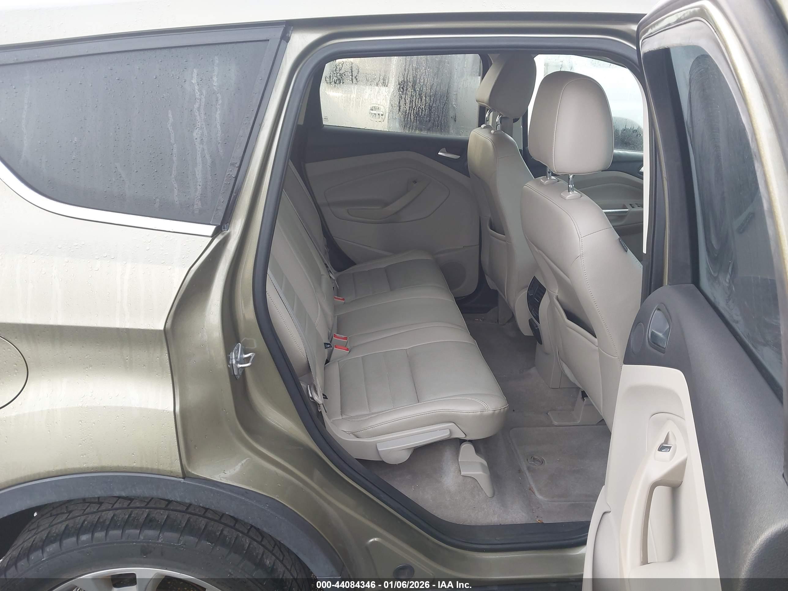 FORD ESCAPE image 8