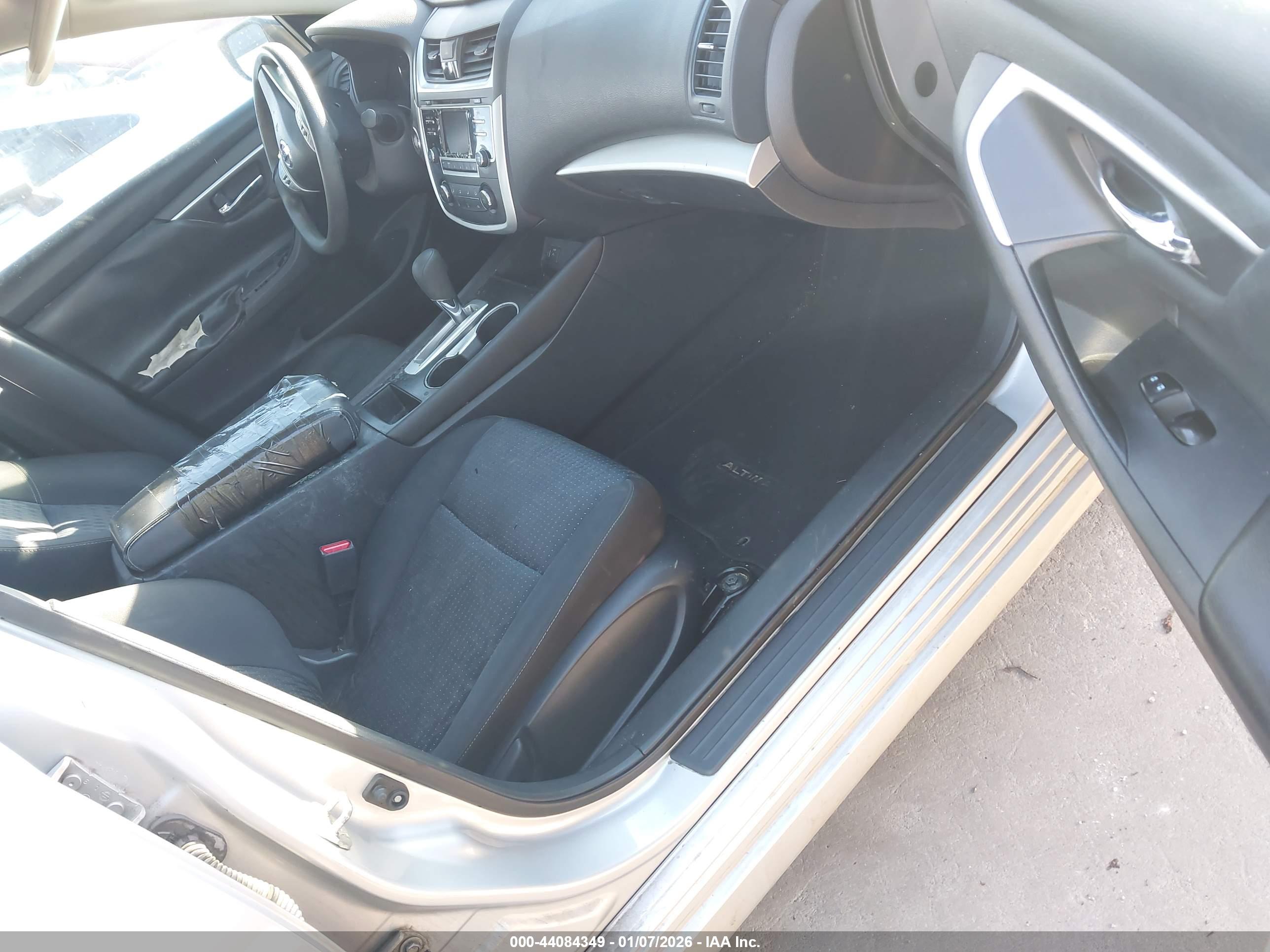 NISSAN ALTIMA image 5