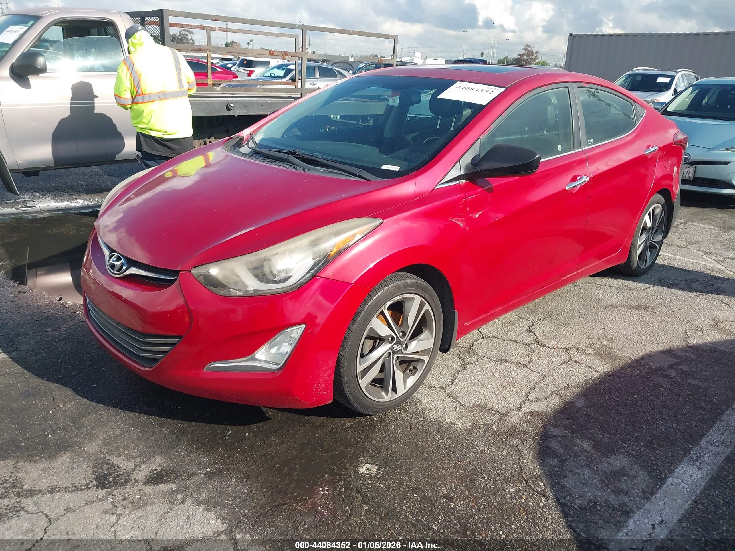 HYUNDAI ELANTRA image 2