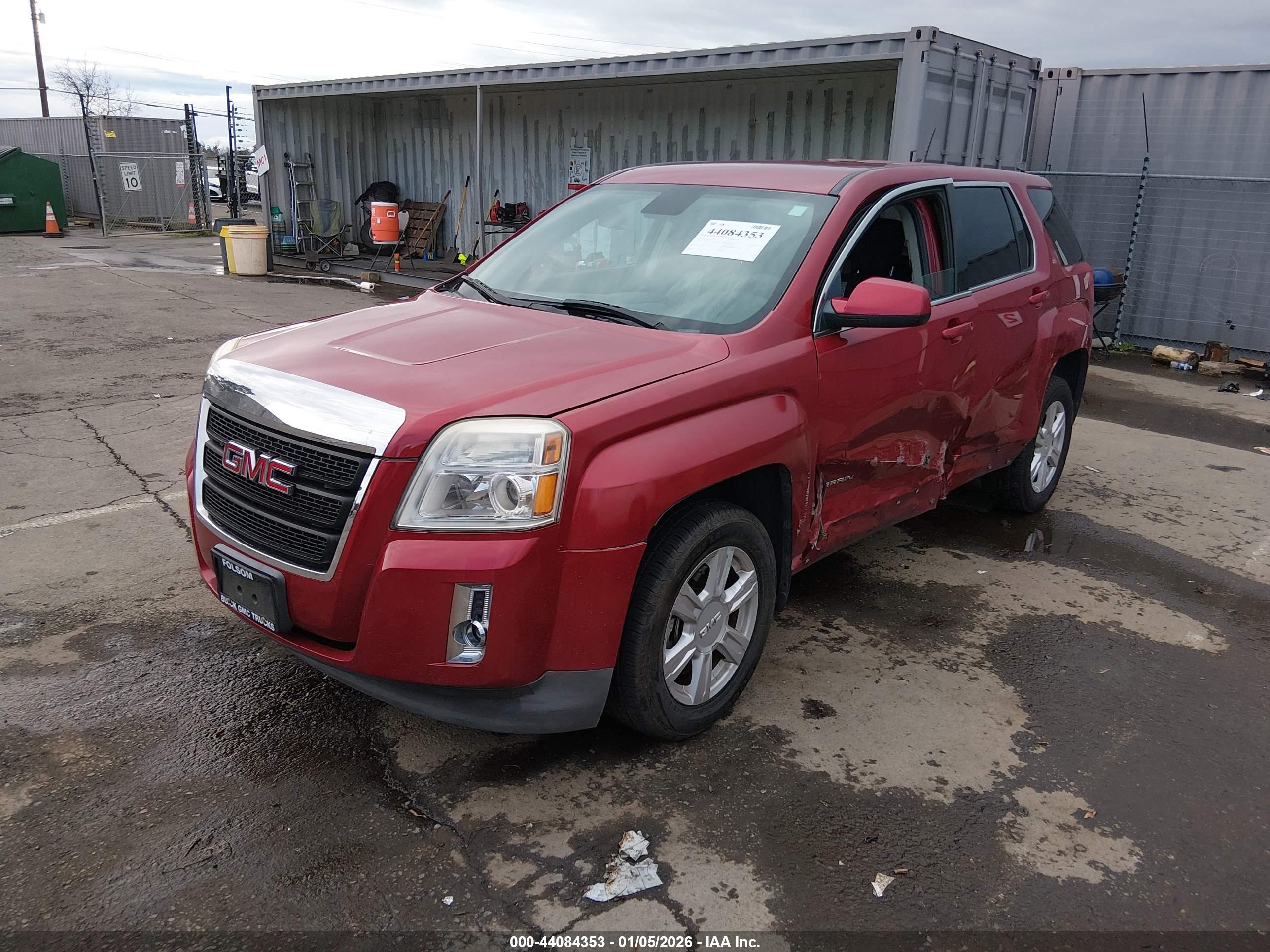 GMC TERRAIN image 2