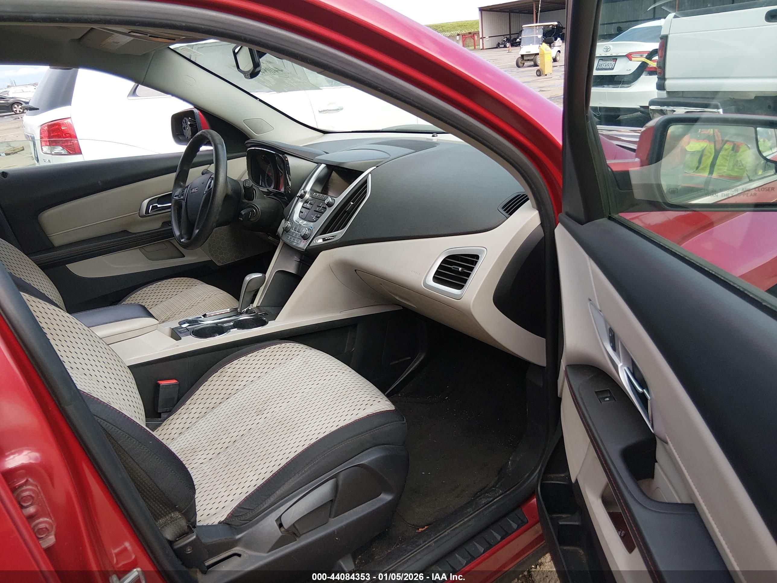 GMC TERRAIN image 5