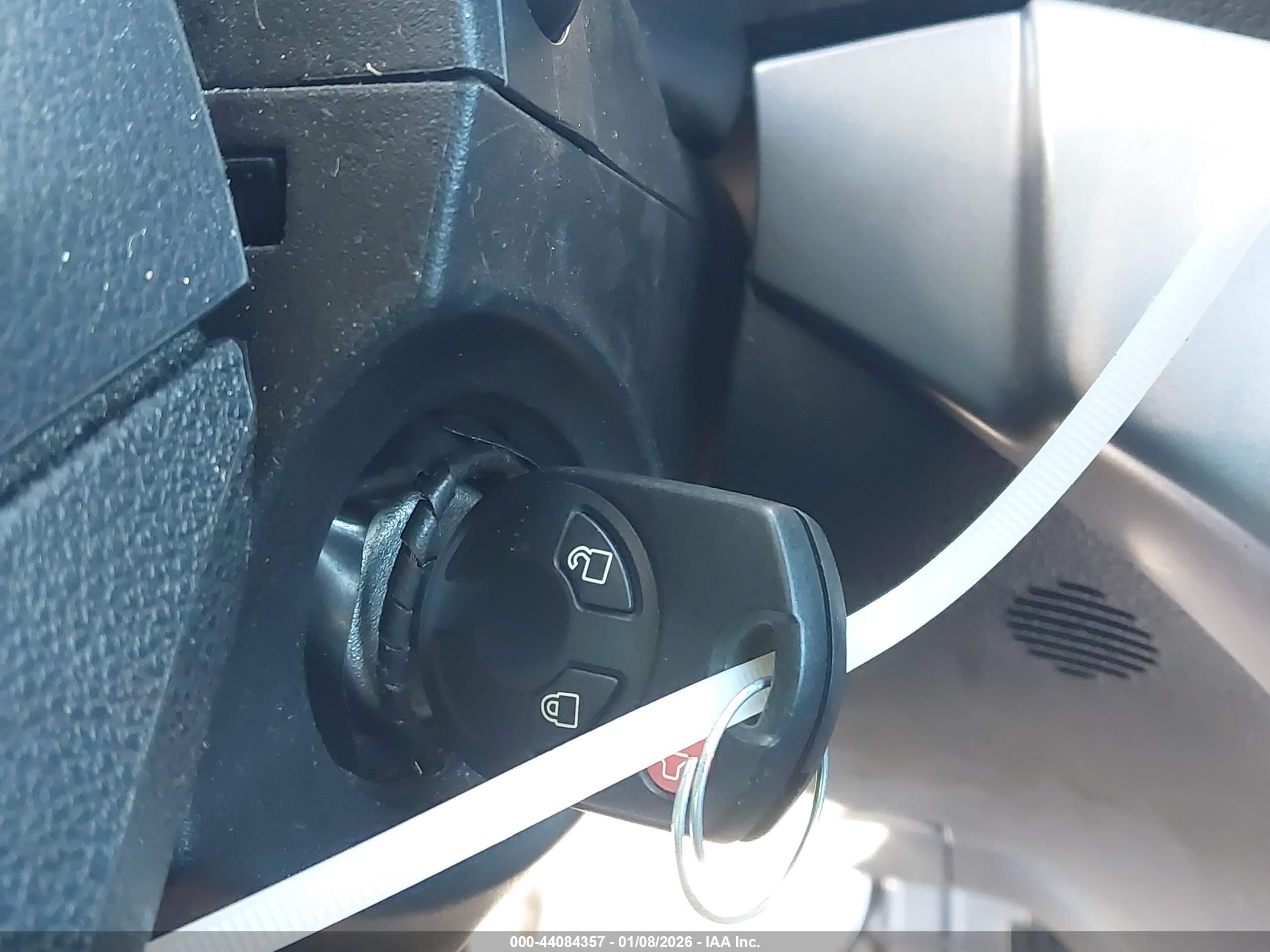 FORD ESCAPE image 11