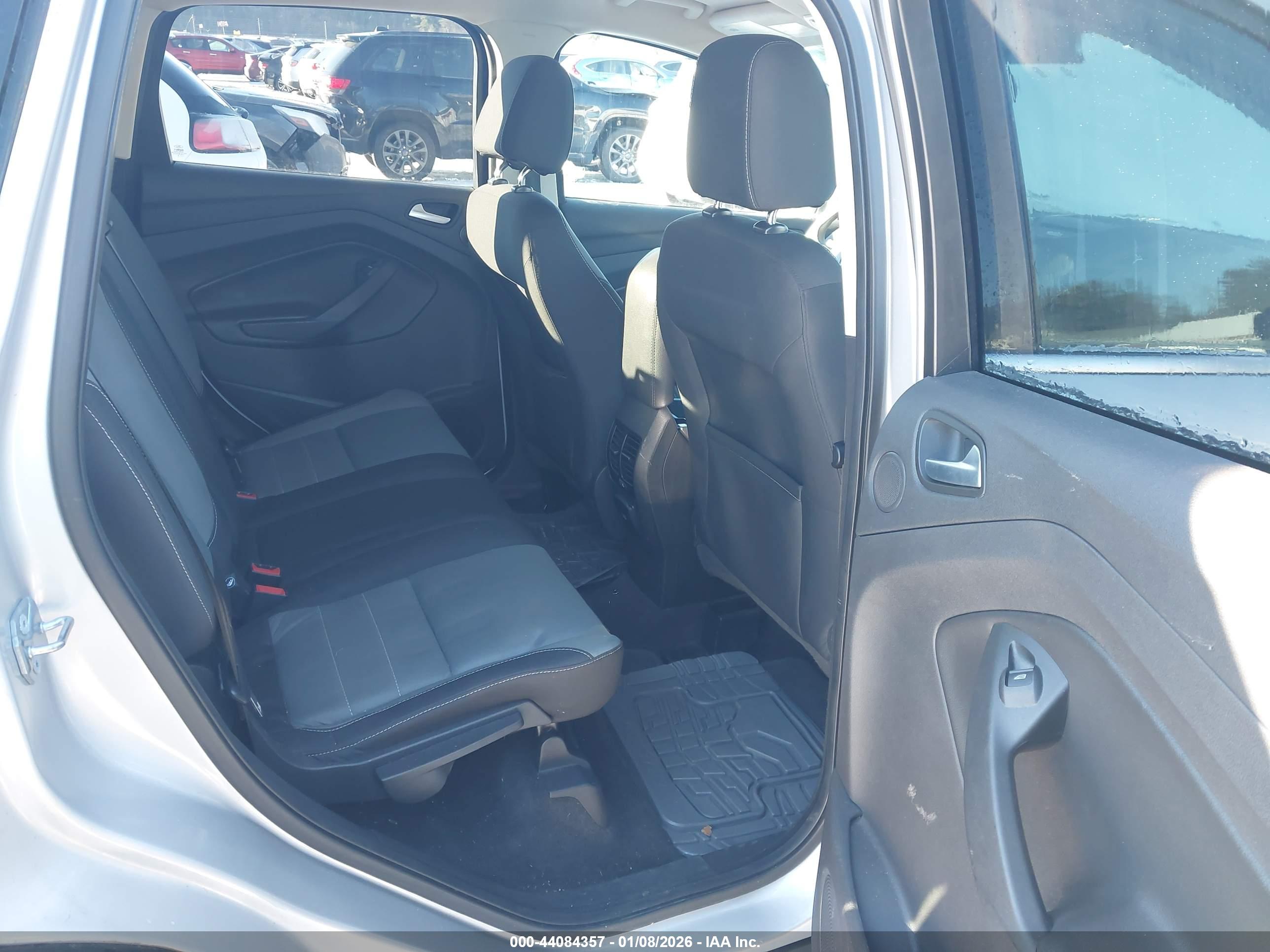 FORD ESCAPE image 8