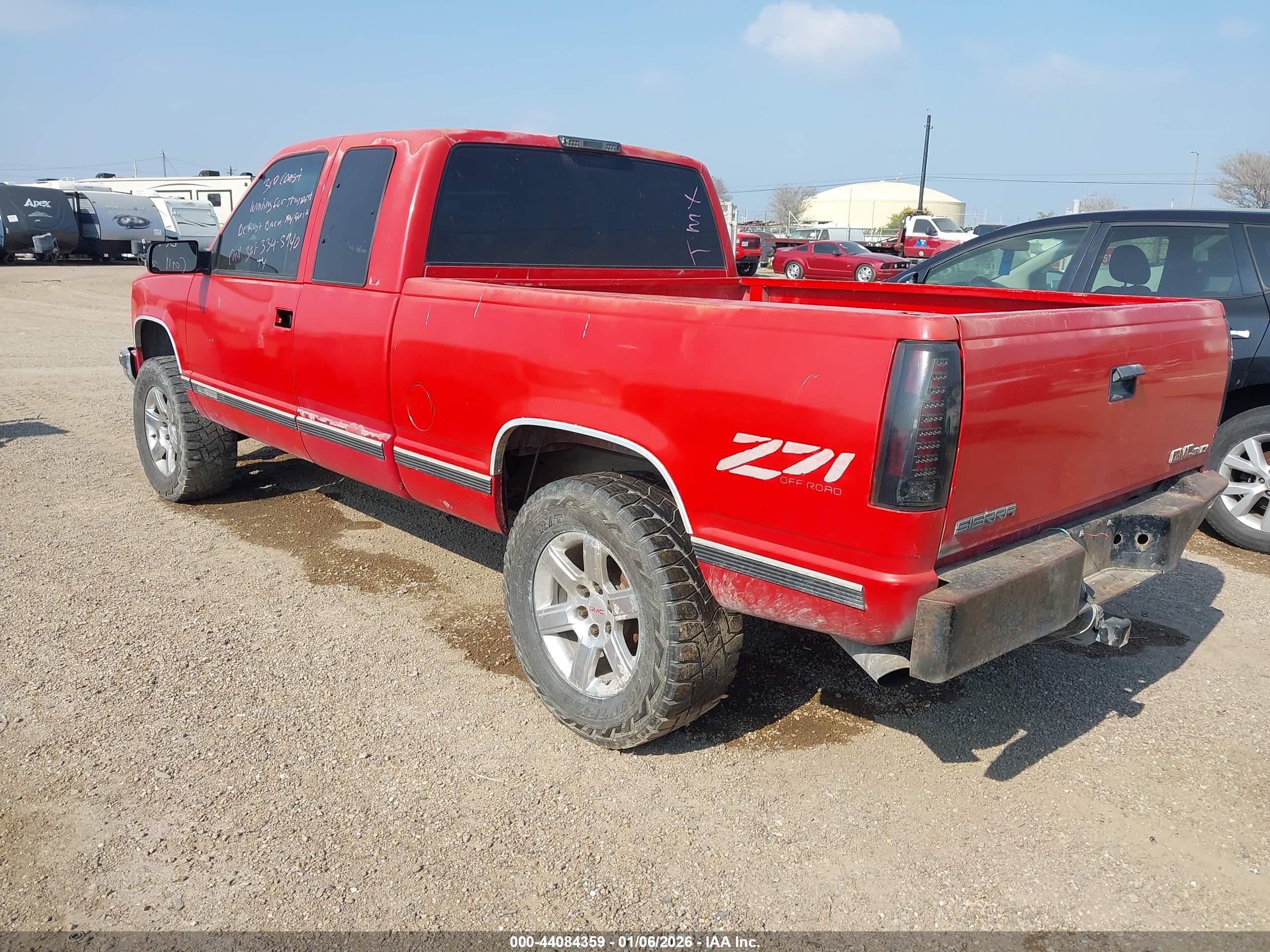GMC SIERRA image 3