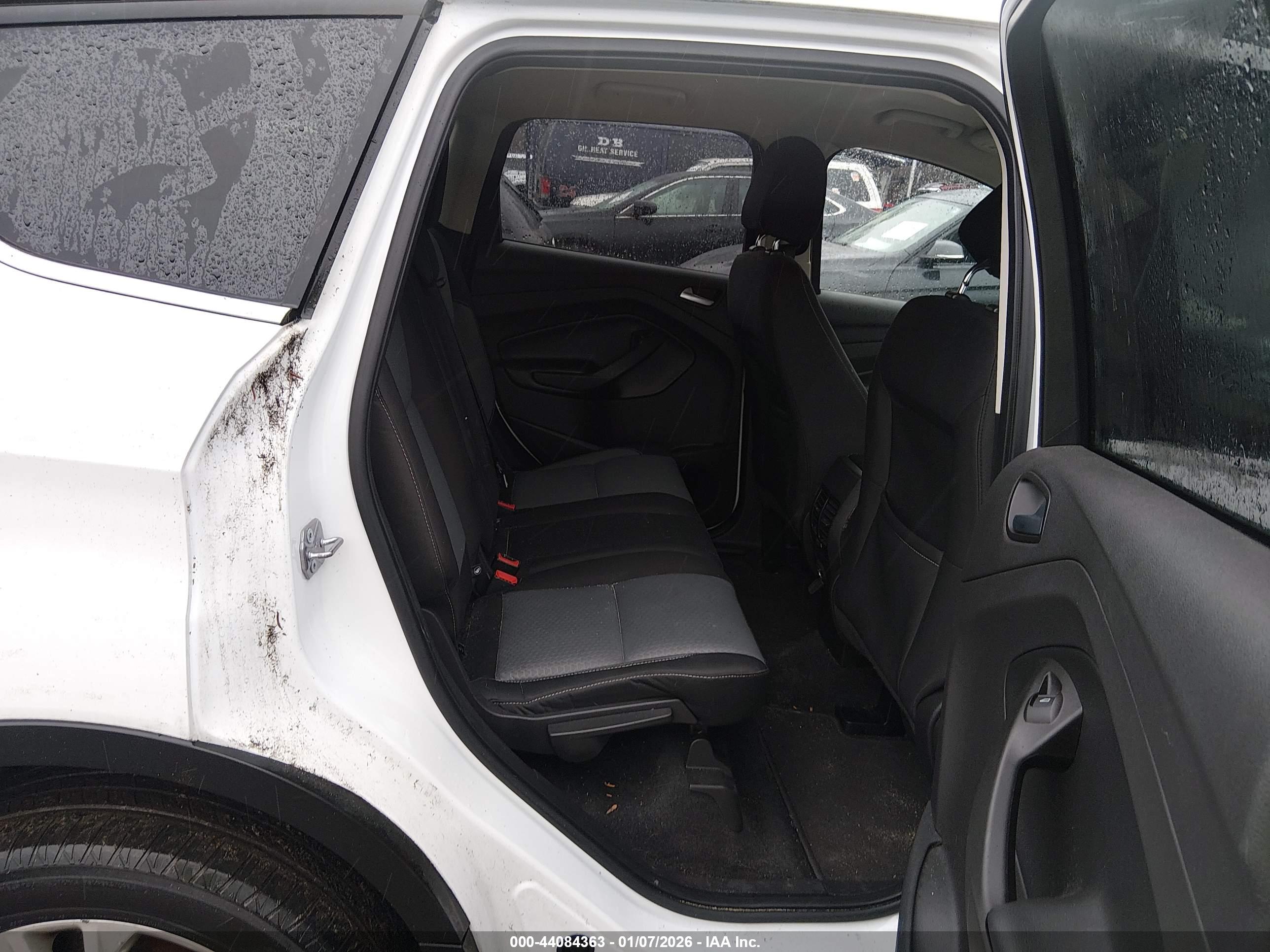 FORD ESCAPE image 8