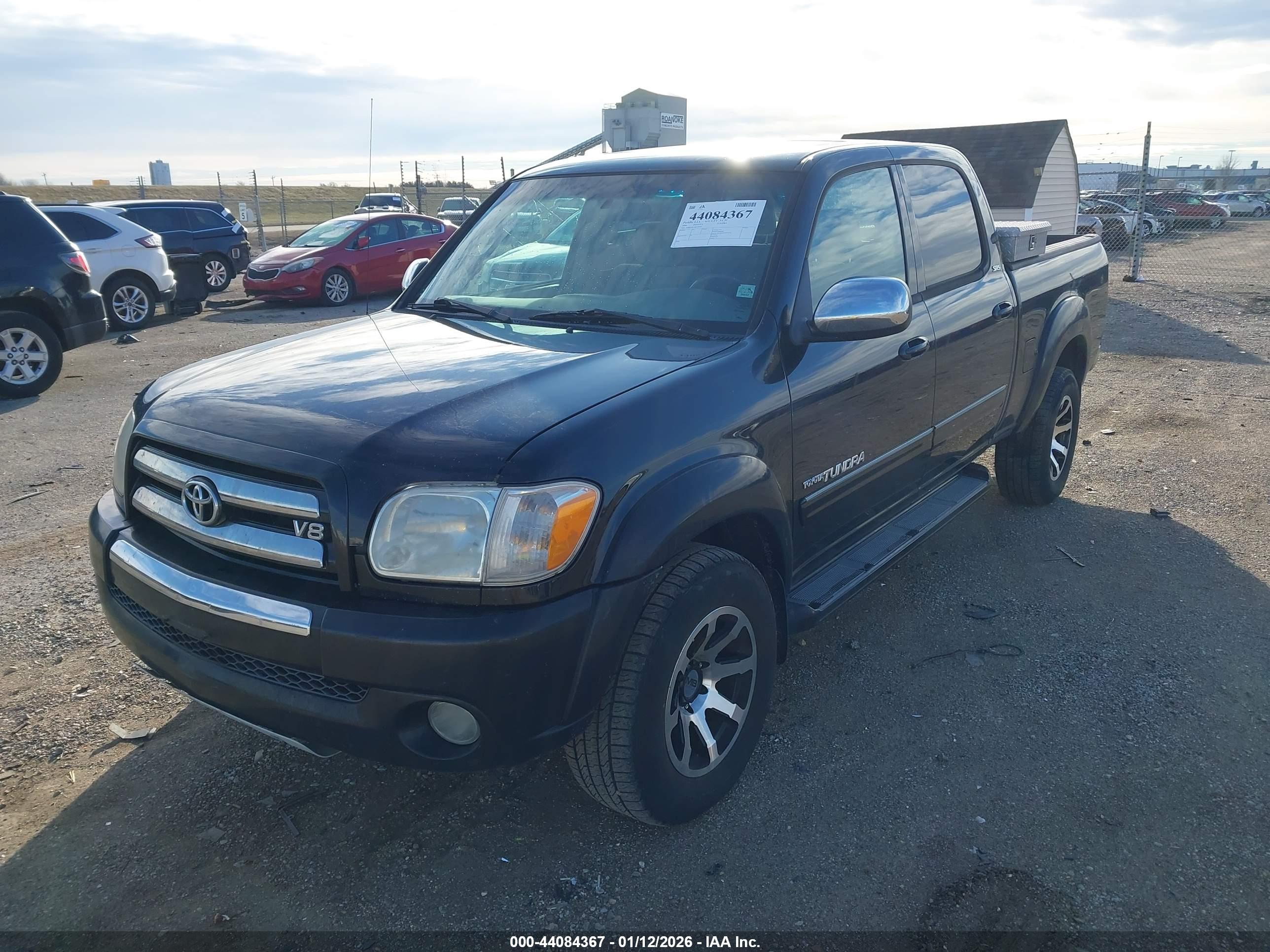 TOYOTA TUNDRA image 2