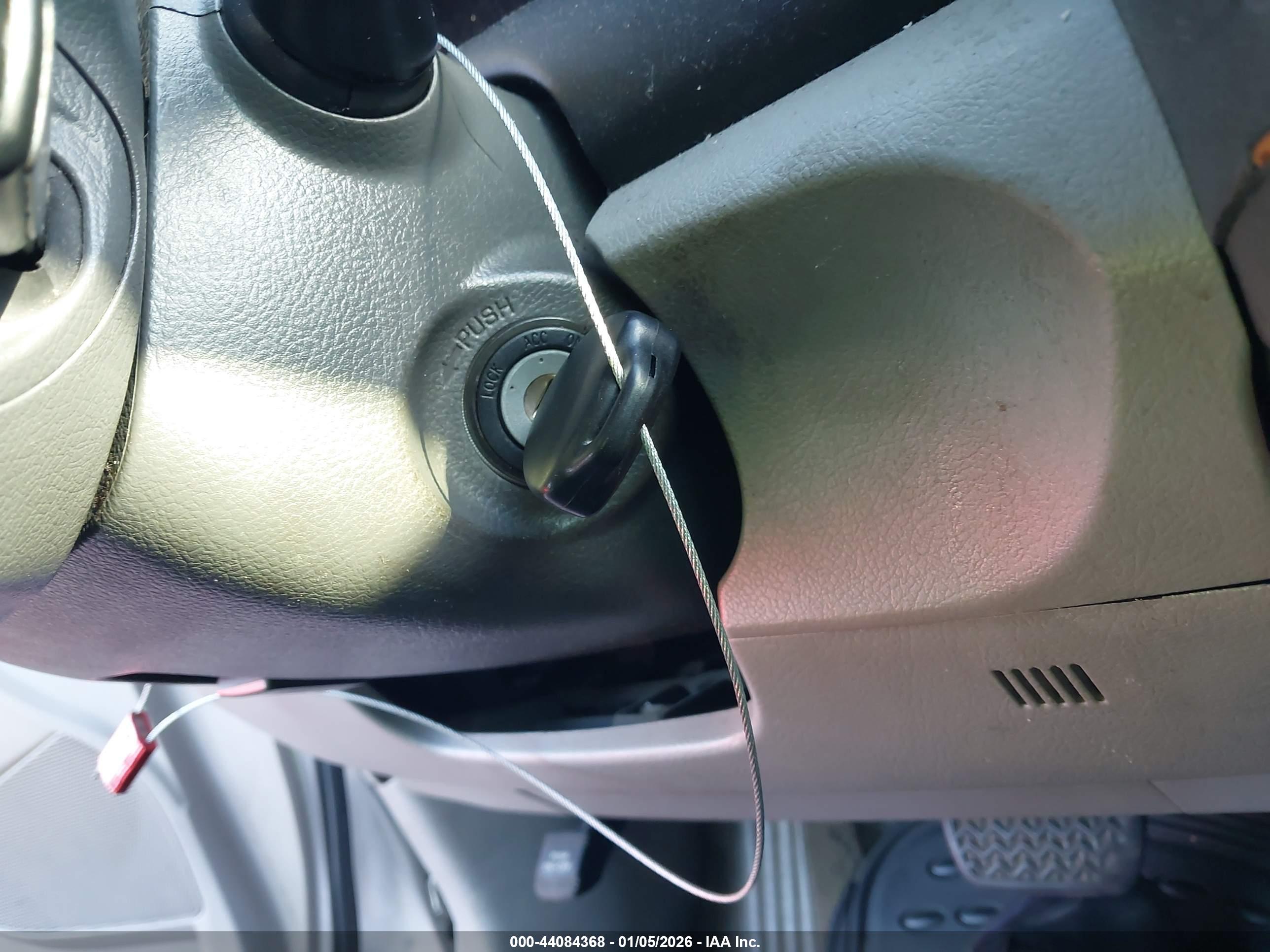 TOYOTA CAMRY image 11
