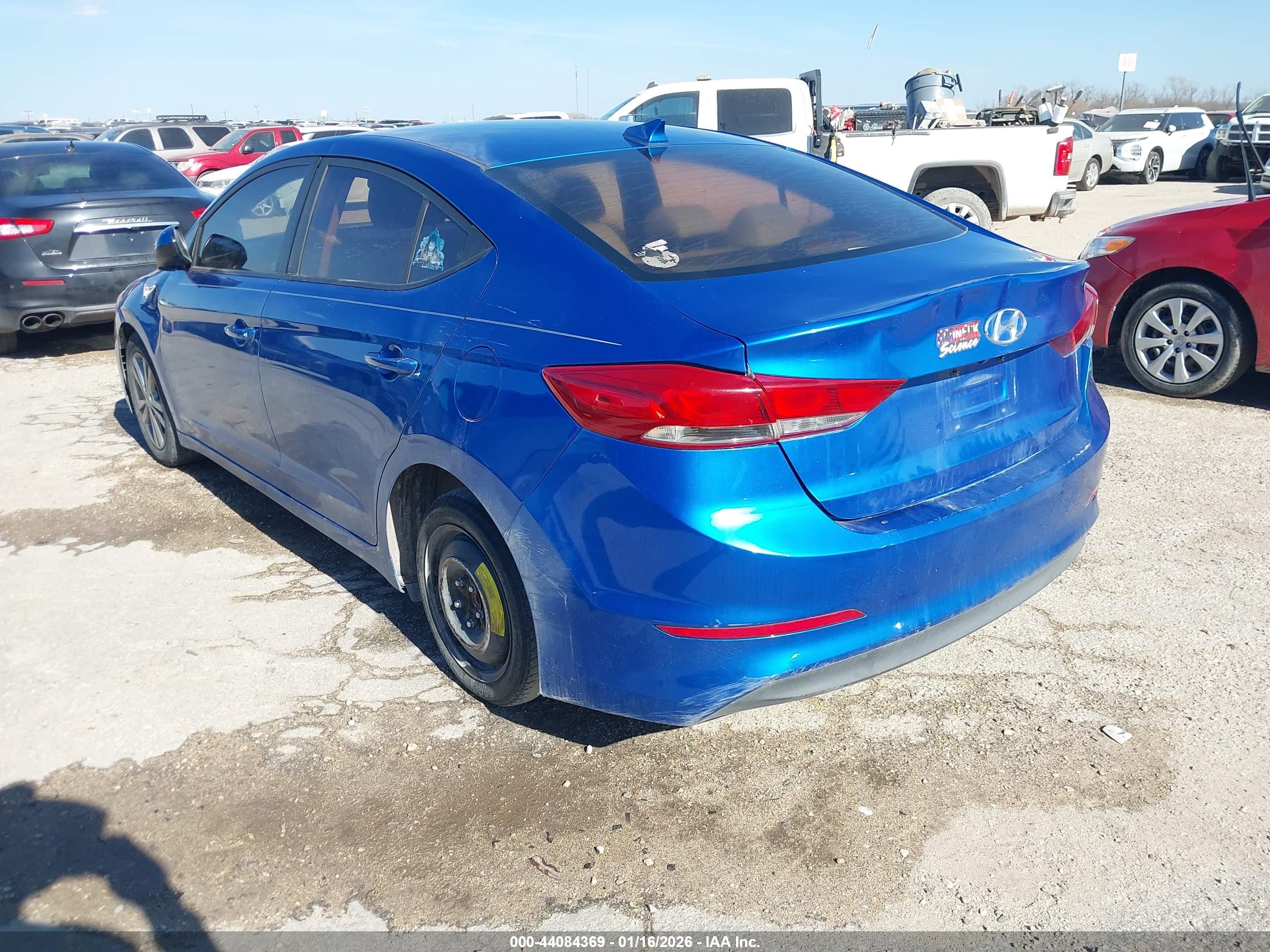 HYUNDAI ELANTRA image 3