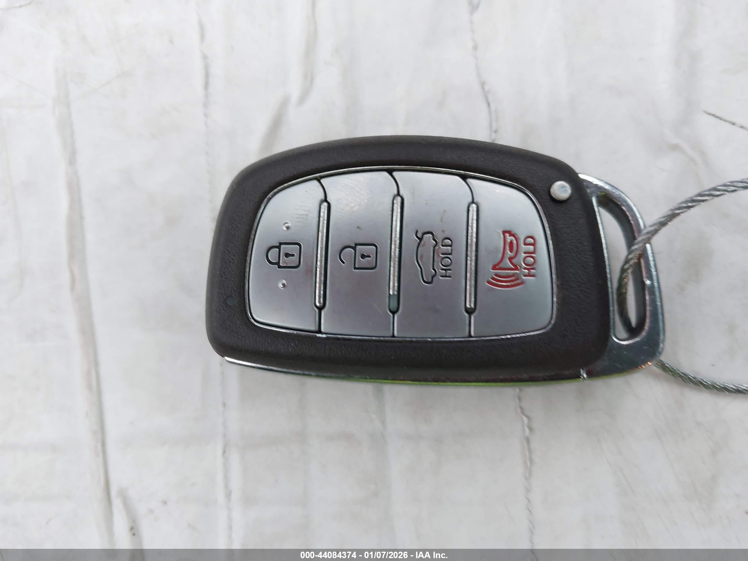 HYUNDAI ELANTRA image 11
