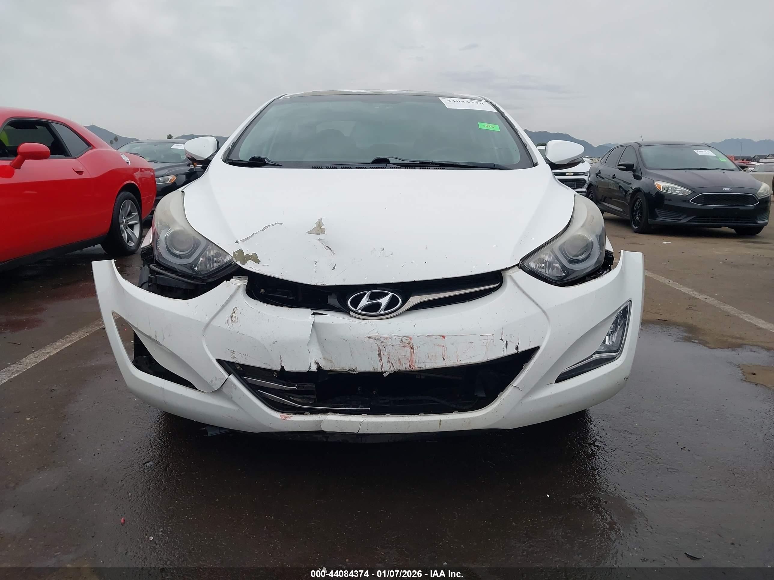HYUNDAI ELANTRA image 6