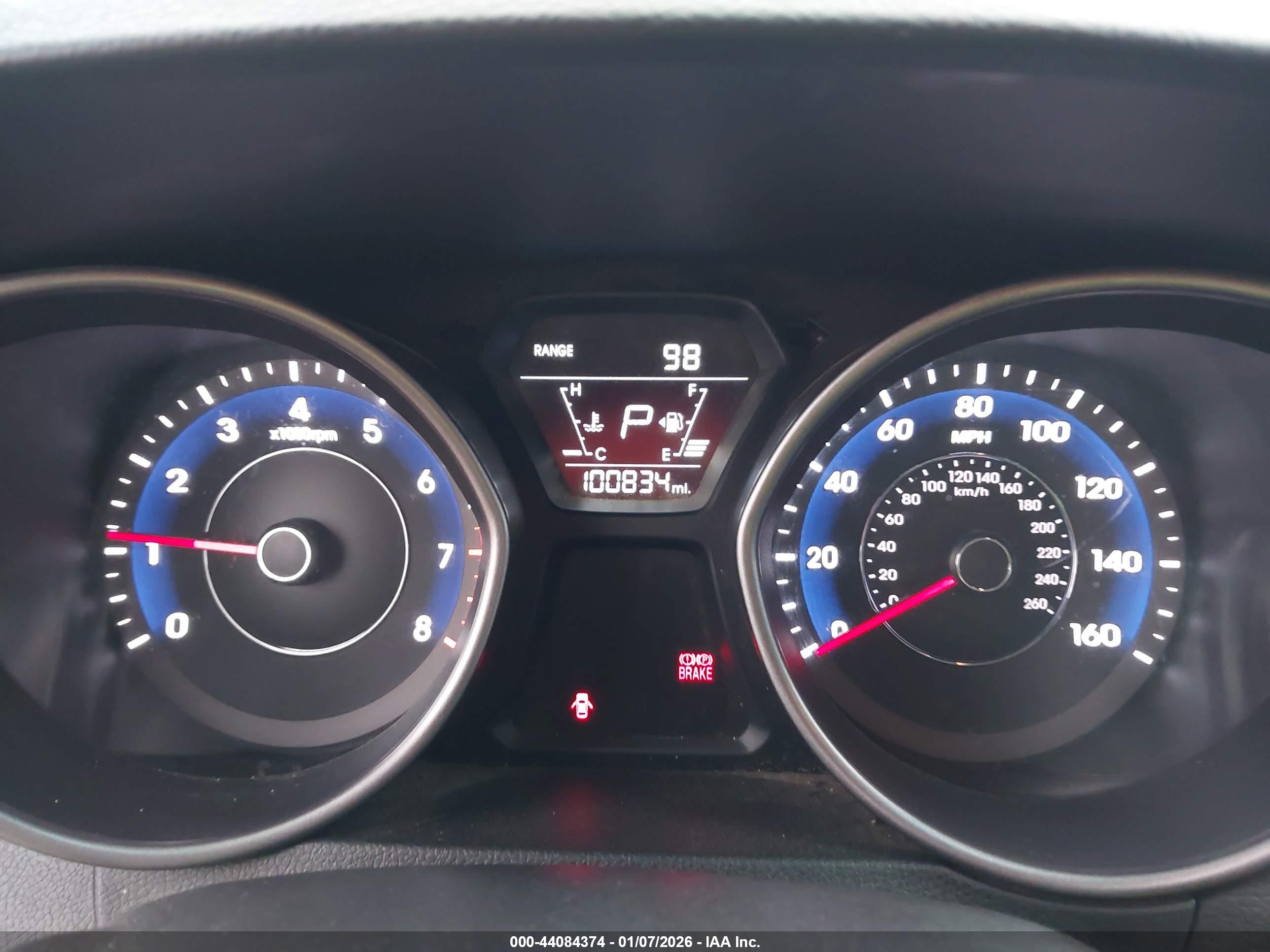 HYUNDAI ELANTRA image 7