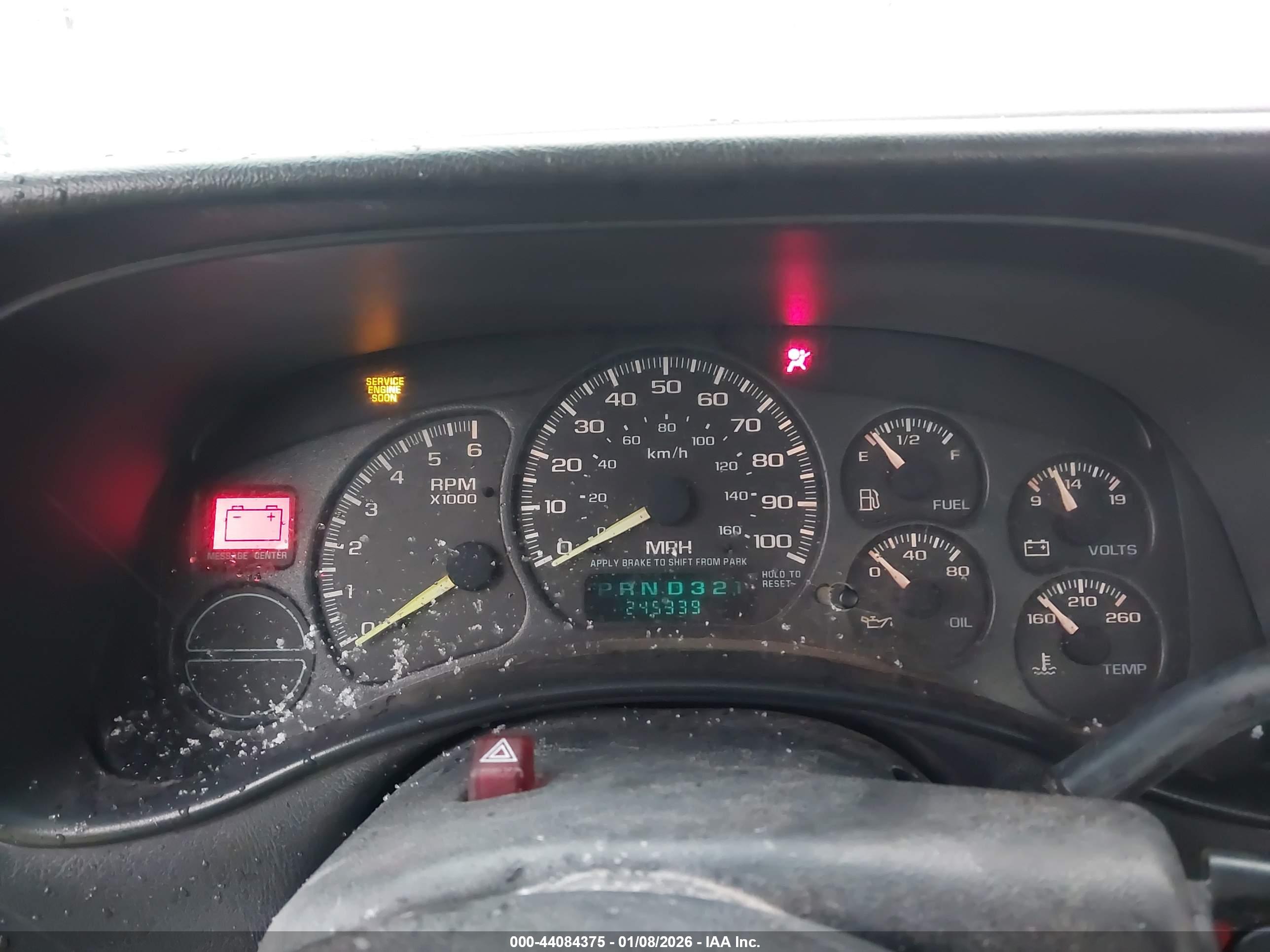 CHEVROLET SILVERADO image 7