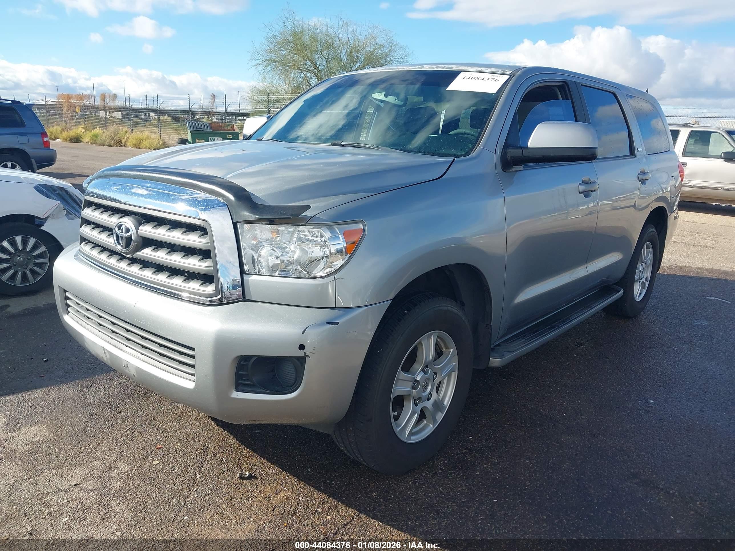 TOYOTA SEQUOIA image 2