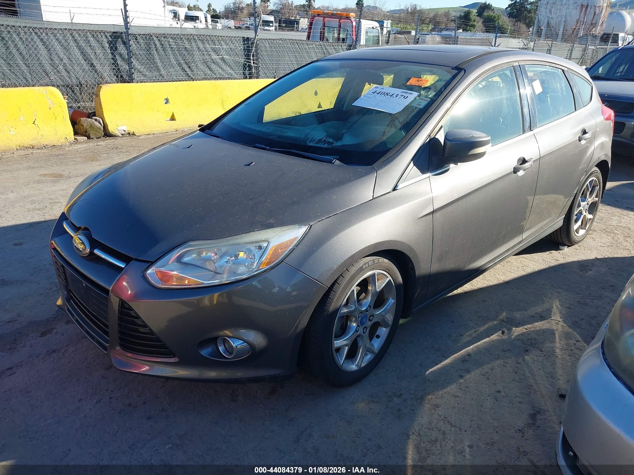 FORD FOCUS image 2