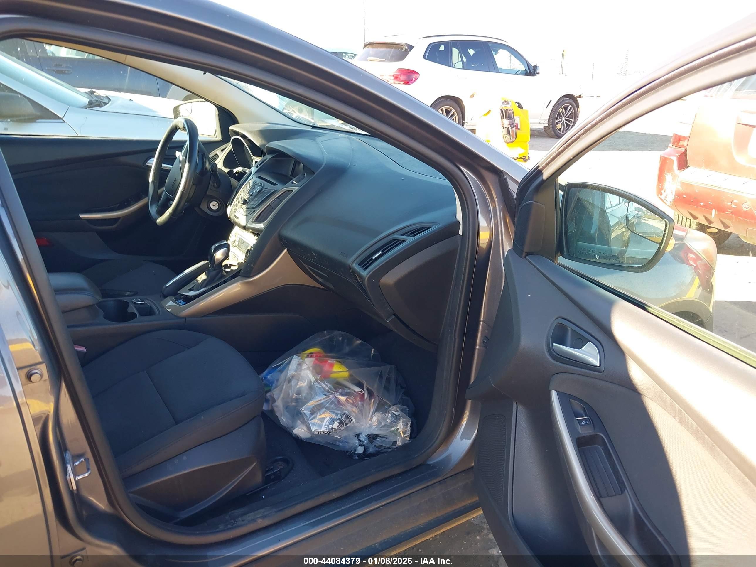FORD FOCUS image 5