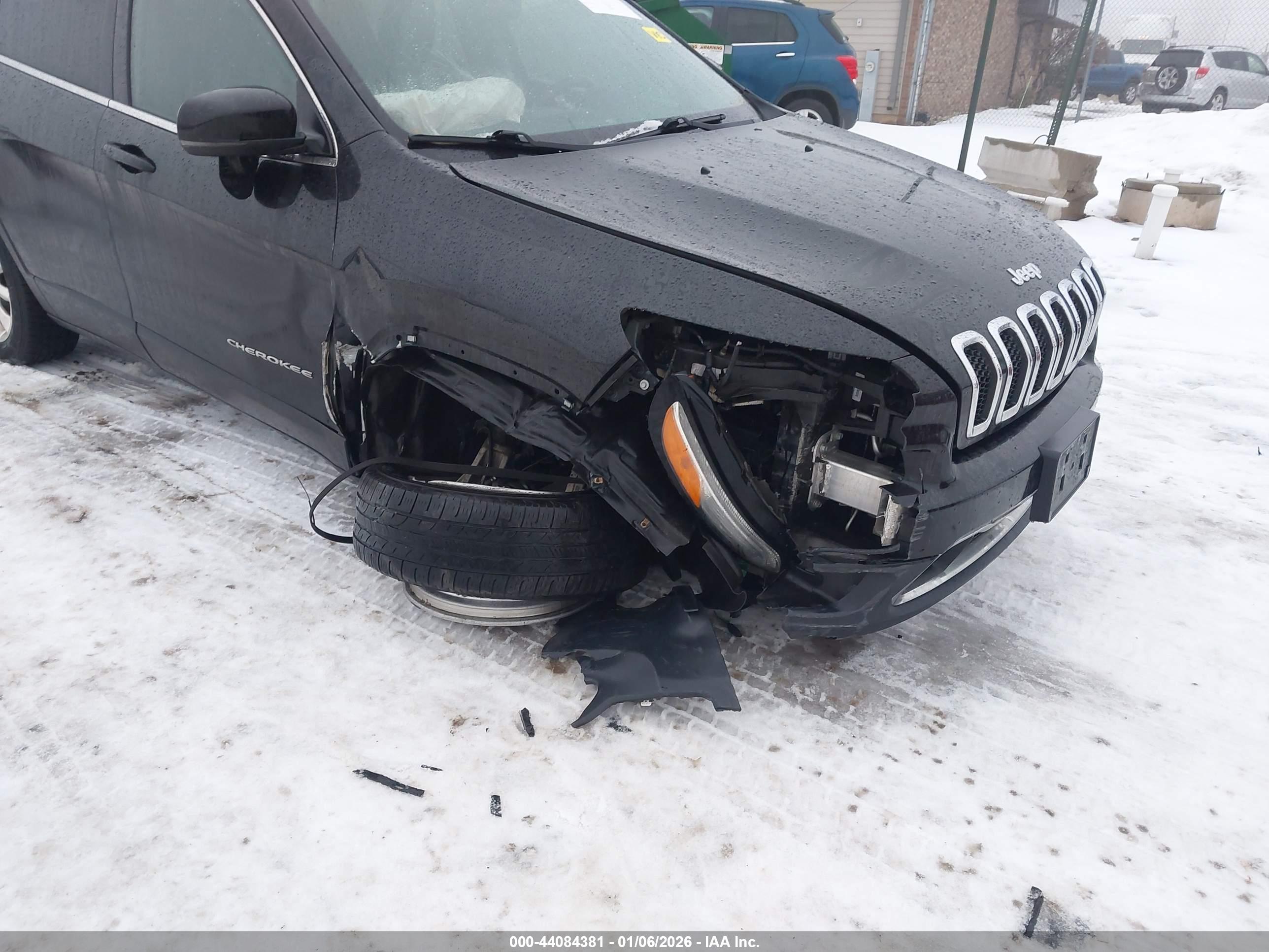 JEEP CHEROKEE image 6