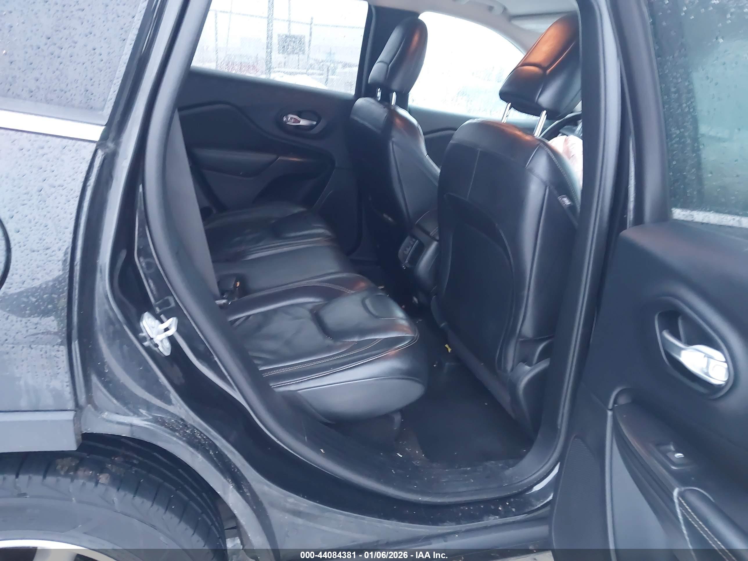 JEEP CHEROKEE image 8