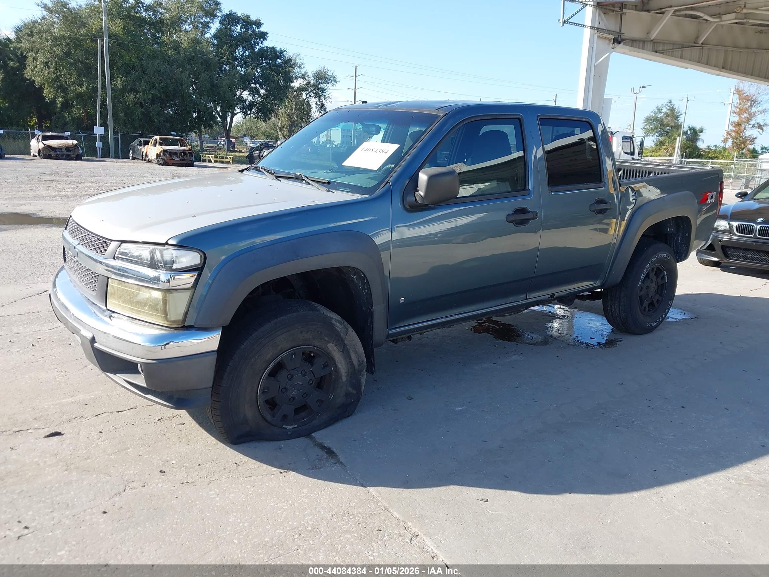CHEVROLET COLORADO image 2