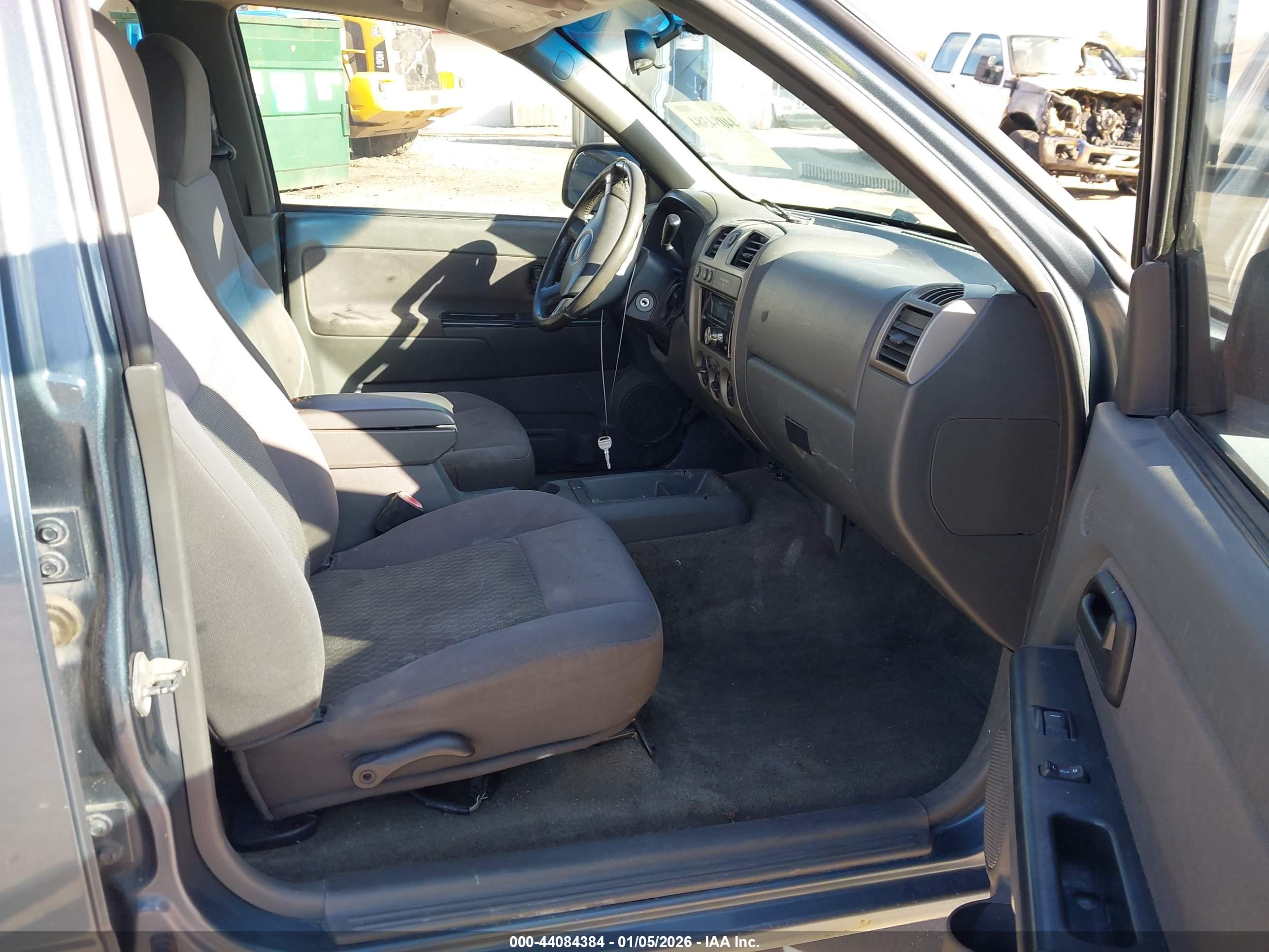 CHEVROLET COLORADO image 5
