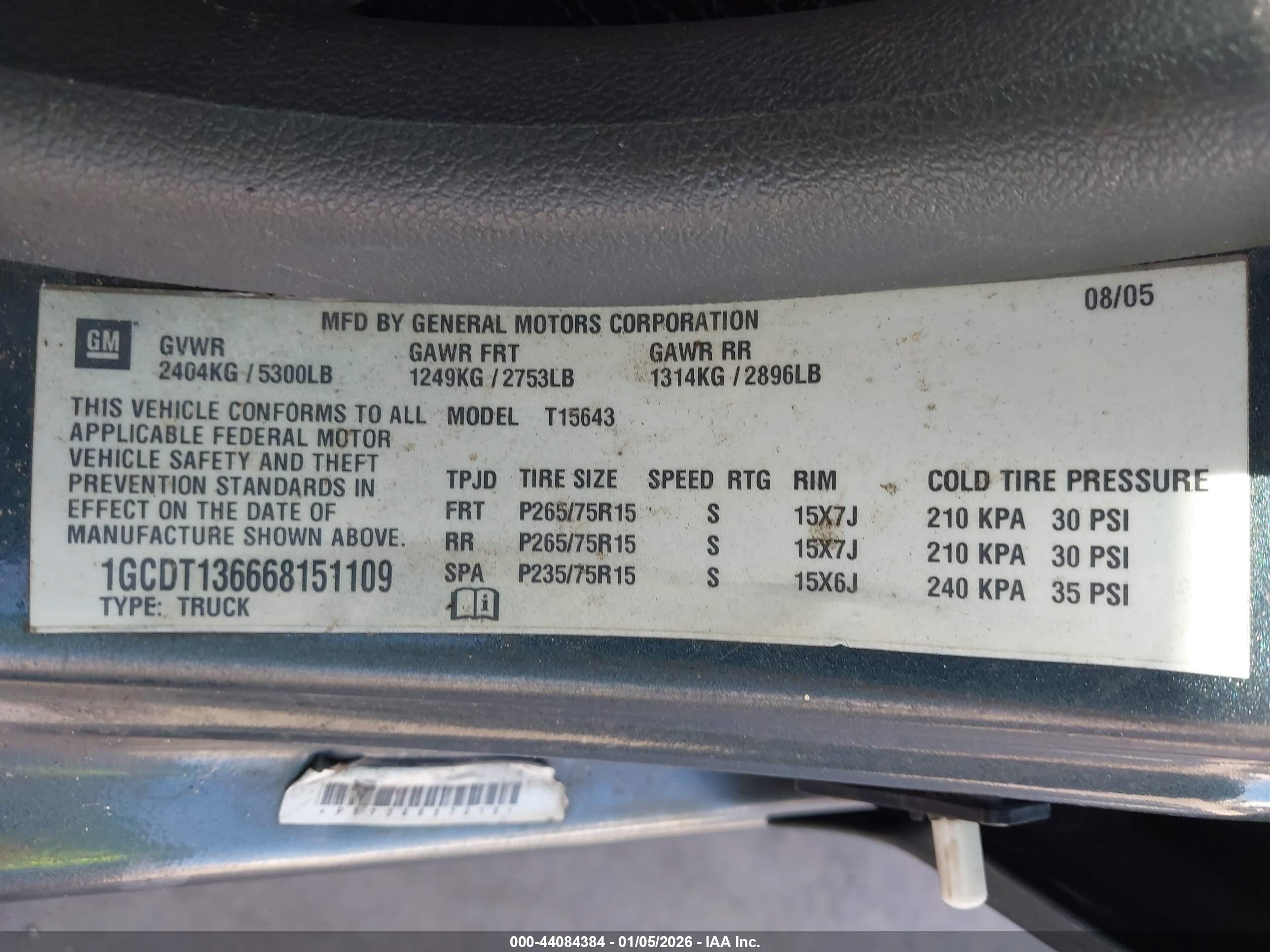 CHEVROLET COLORADO image 9