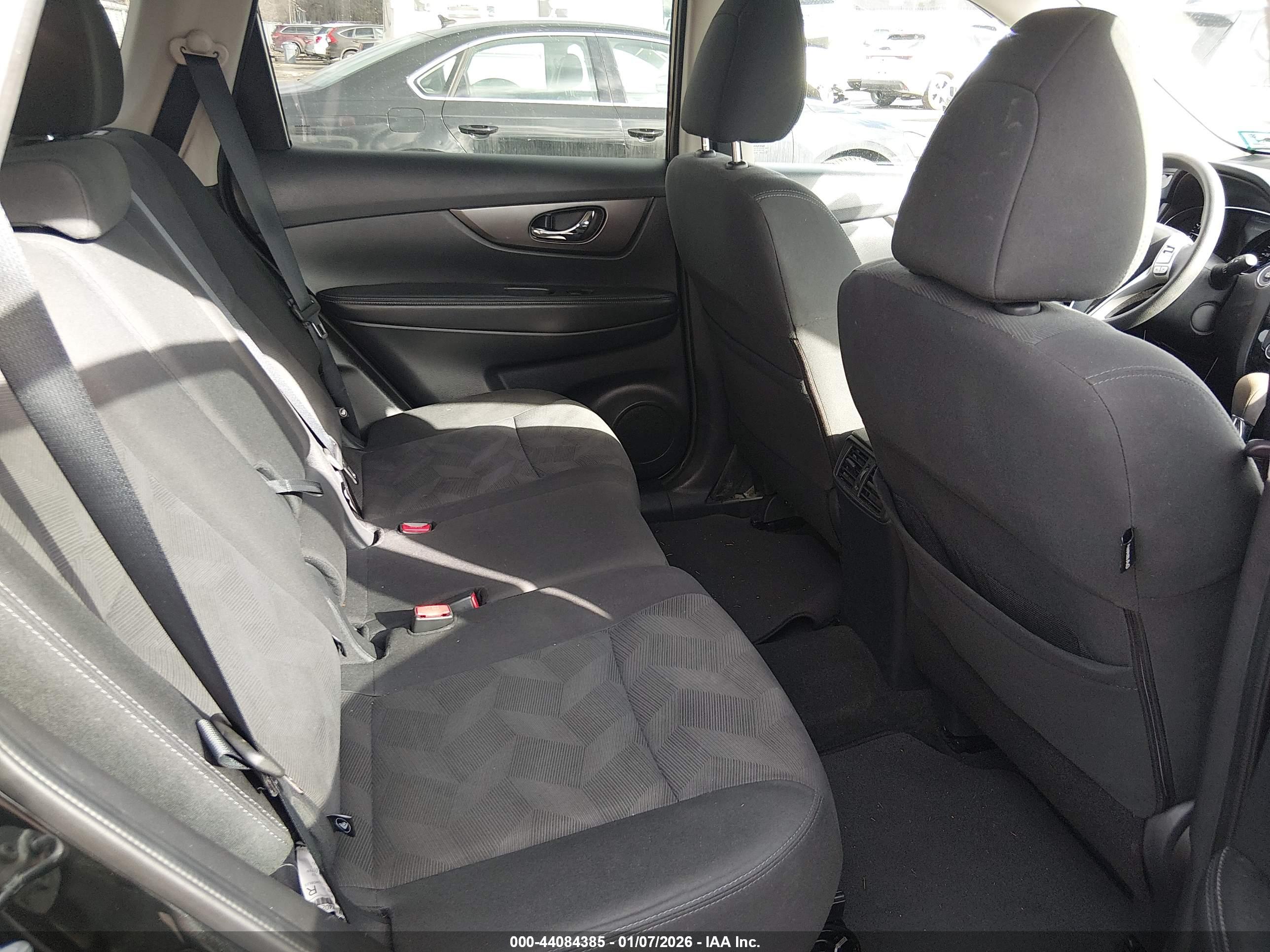 NISSAN ROGUE image 8