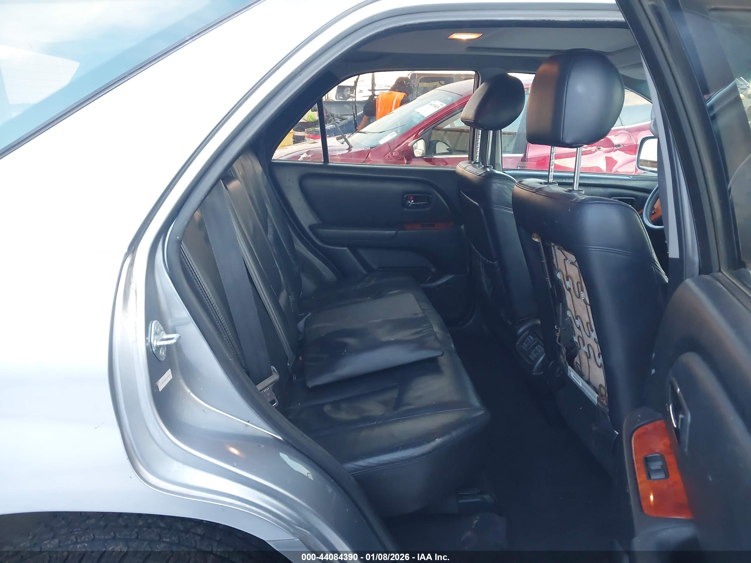 LEXUS RX image 8