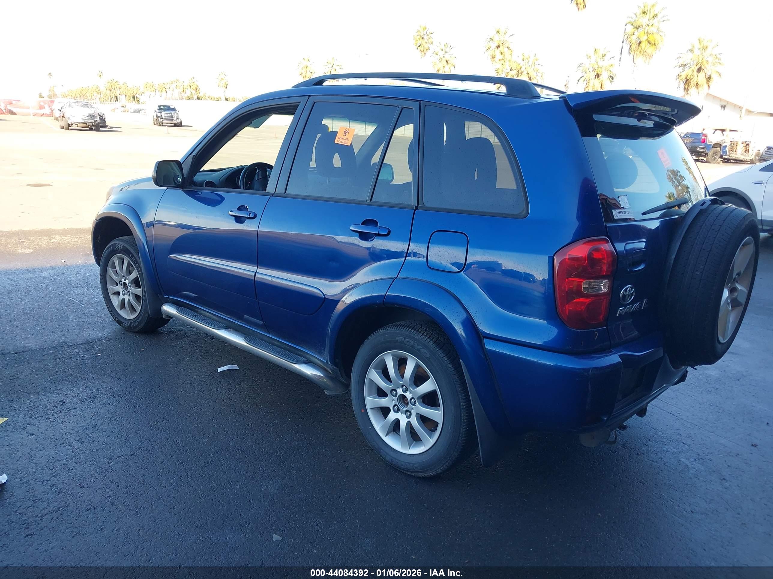 TOYOTA RAV4 image 3