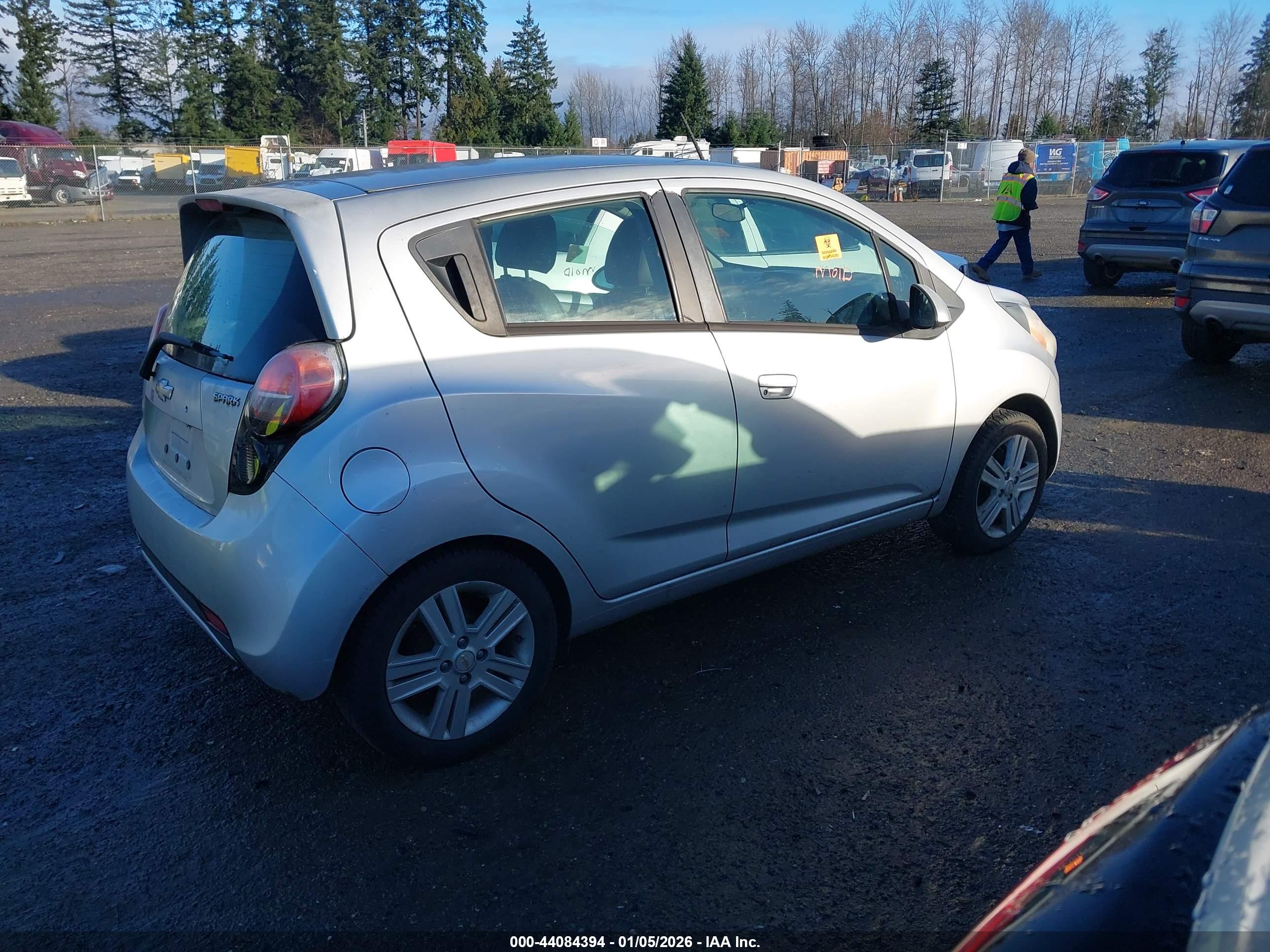 CHEVROLET SPARK image 4