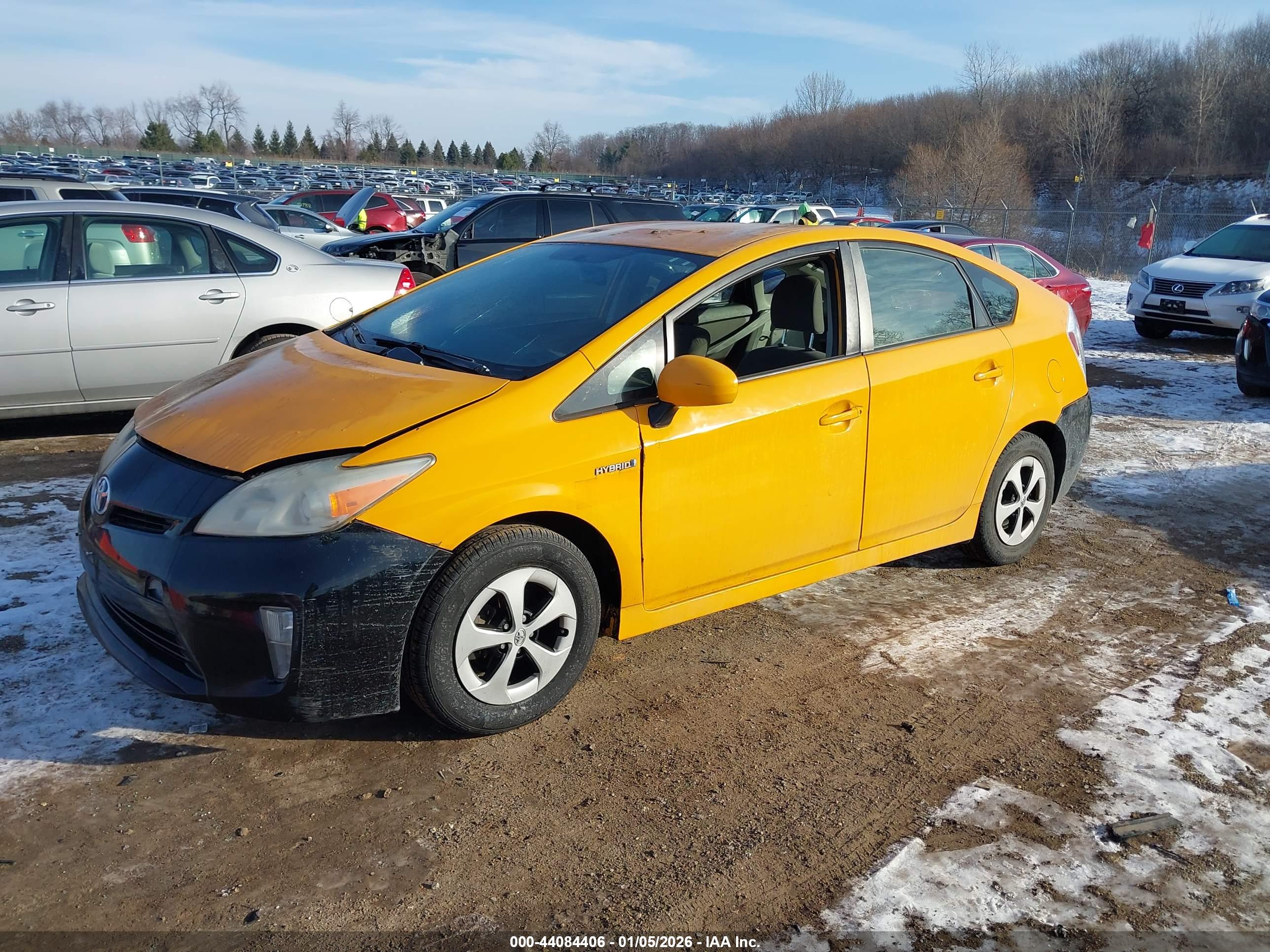 TOYOTA PRIUS image 2