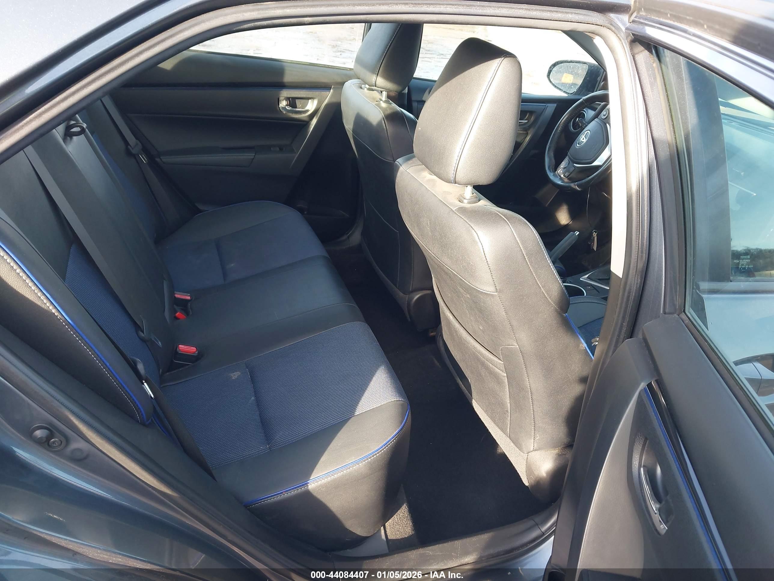 TOYOTA COROLLA image 8