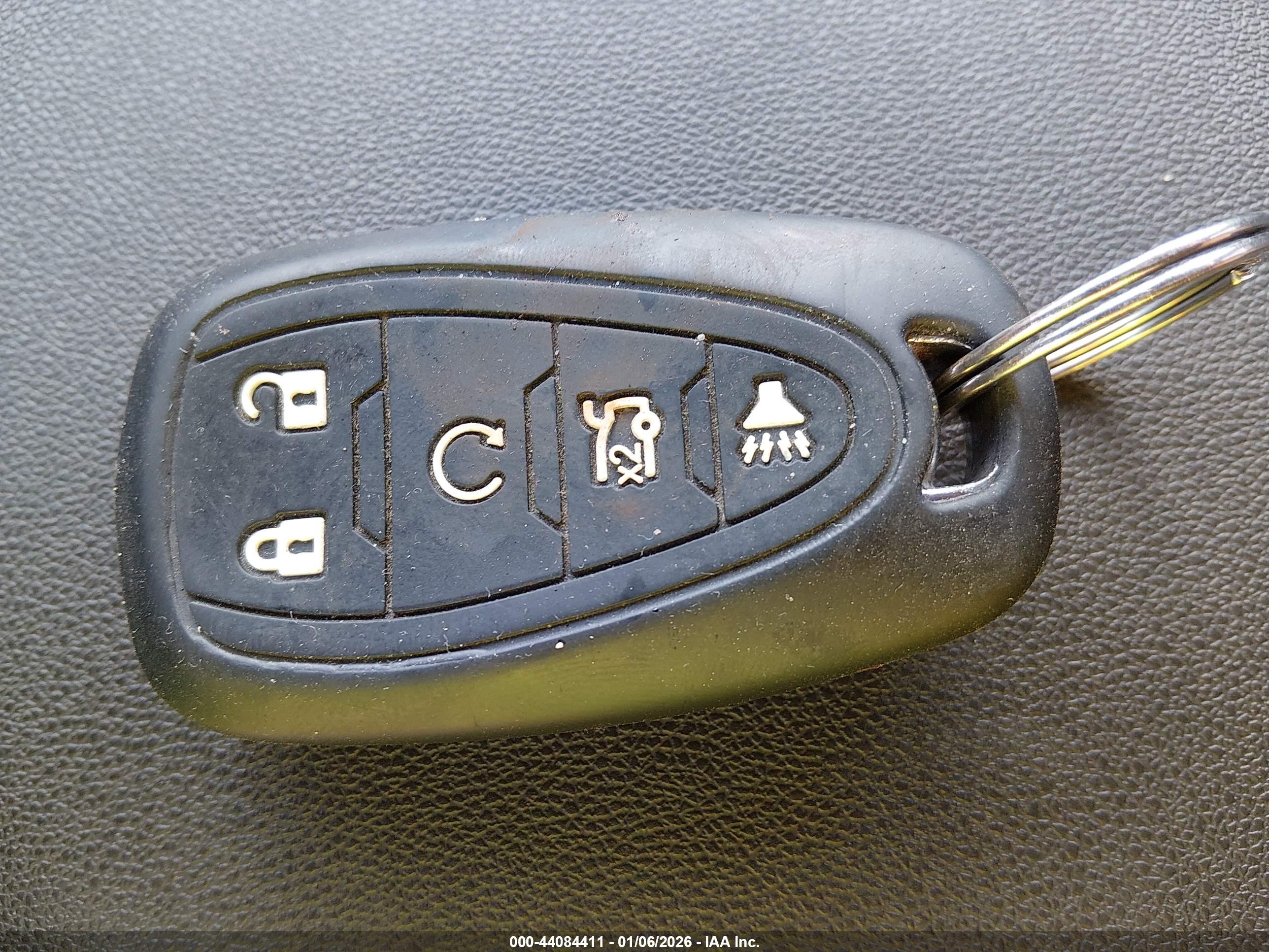 CHEVROLET EQUINOX image 11