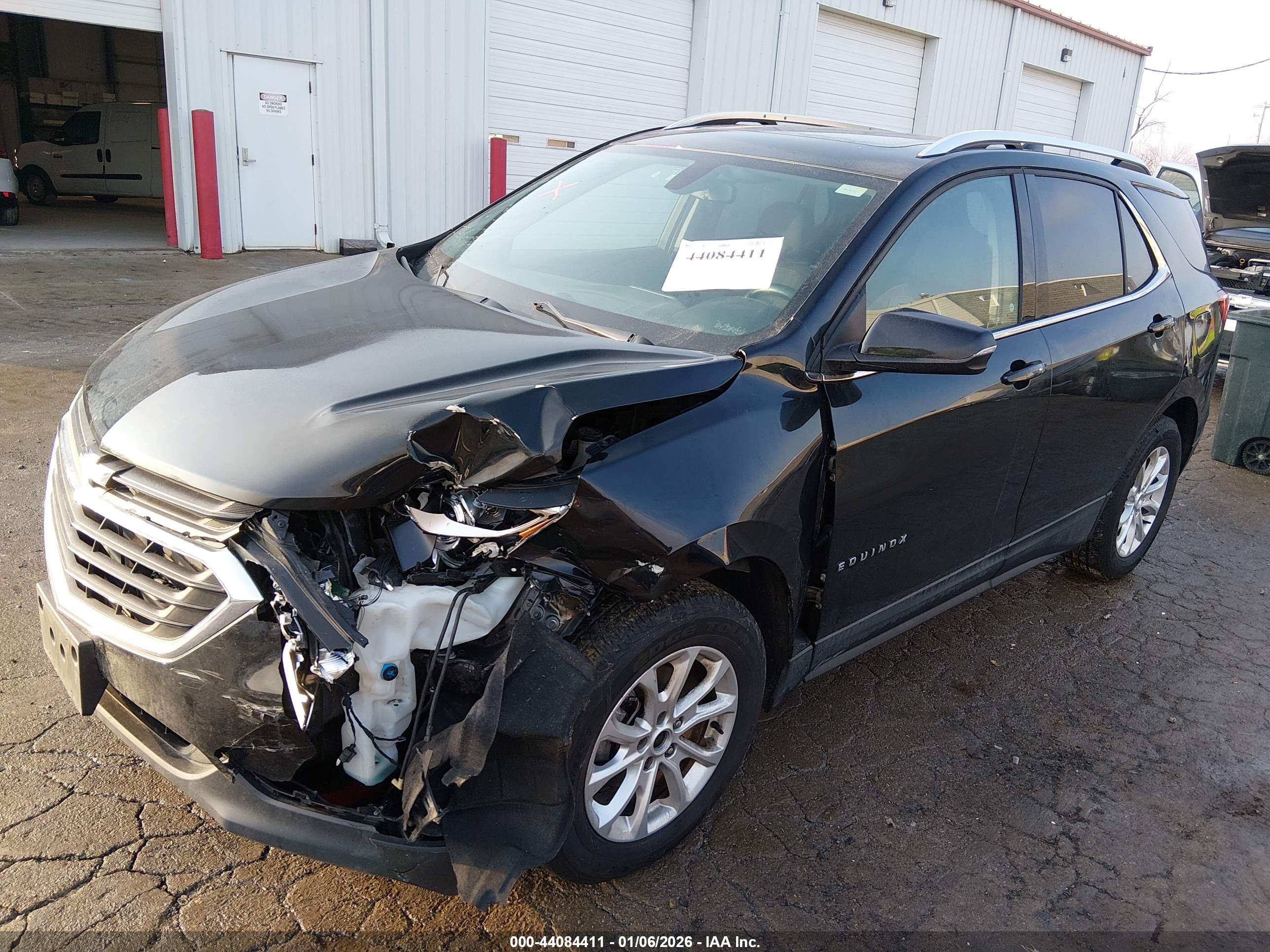 CHEVROLET EQUINOX image 2