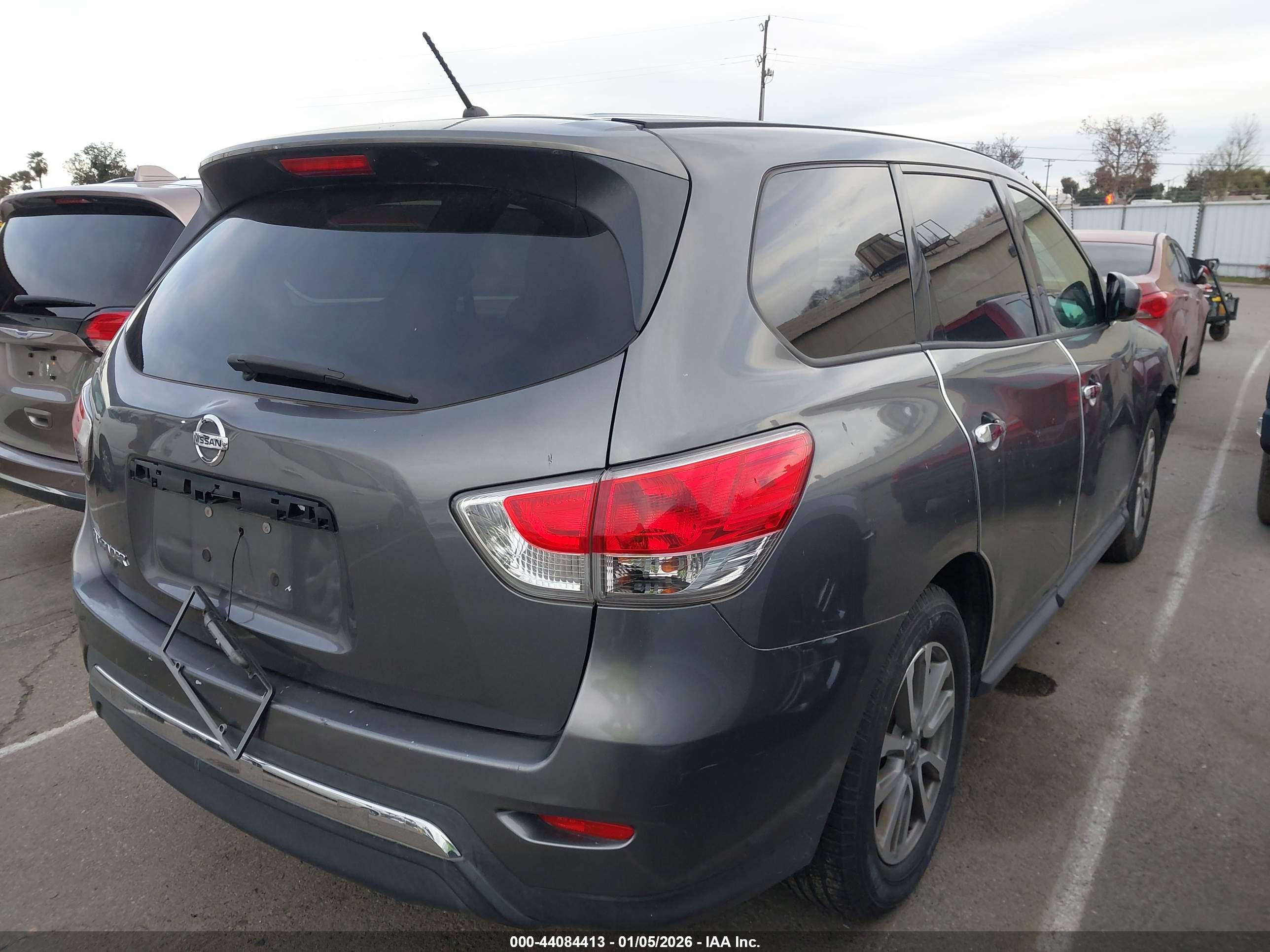 NISSAN PATHFINDER image 4